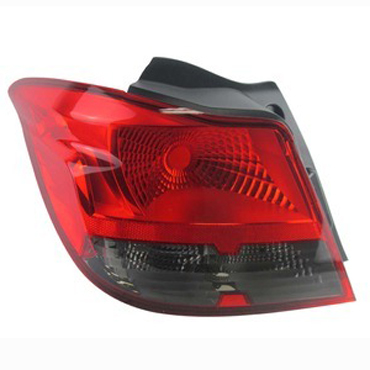 Faro trasero izquierdo para Chevrolet Onix 2013 en Adelante 5 Ptas Fume