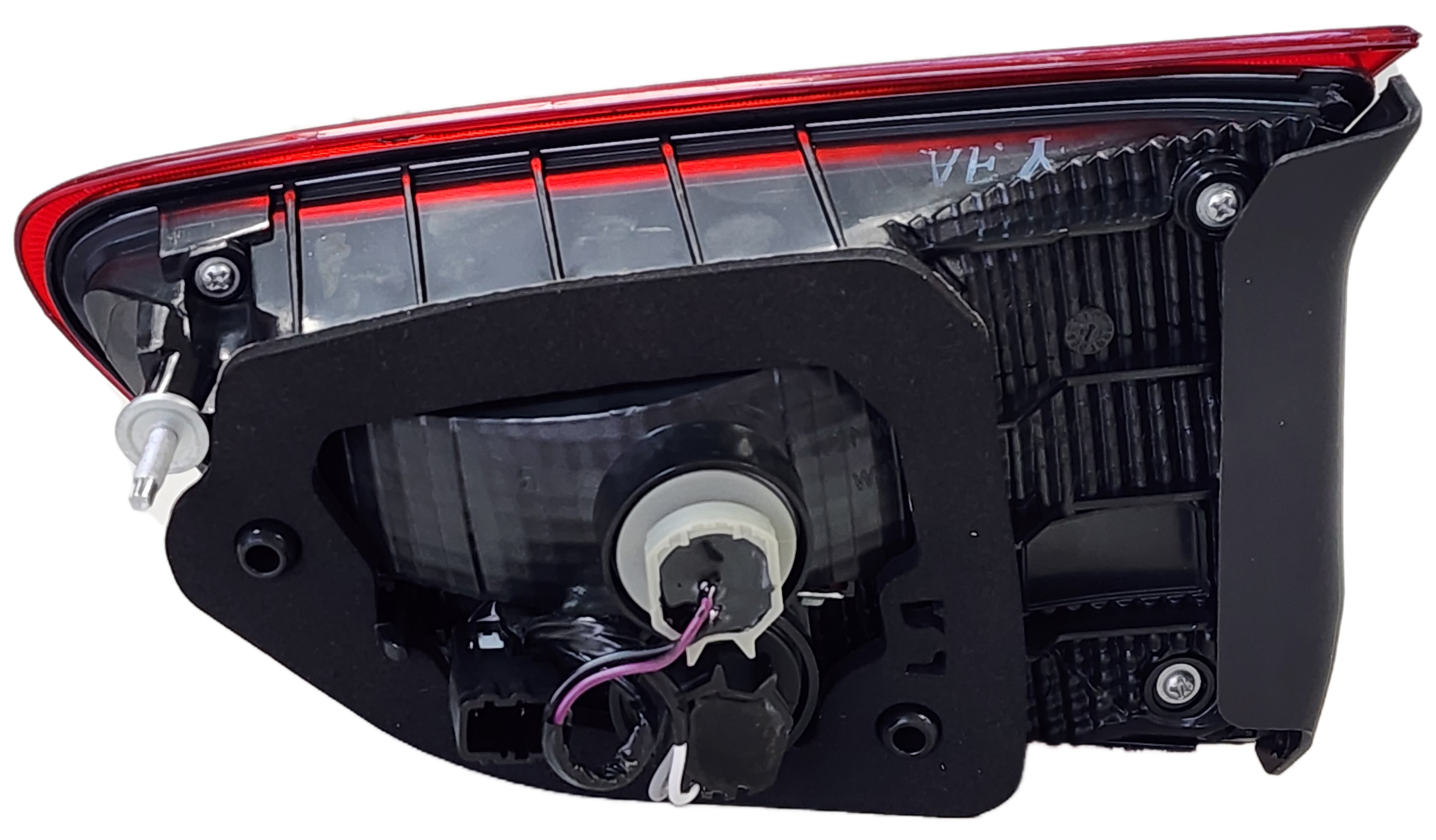 Faro trasero izquierdo para Chevrolet Onix Plus 2020 en Adelante 4 Ptas interior sin LED
