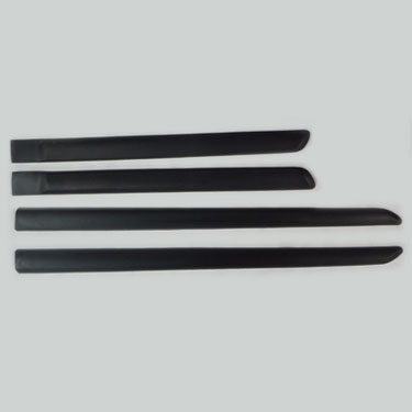 Moldura Lateral Autoadhesiva Susuki Fun Desde 2006 5 Puertas negra Juego