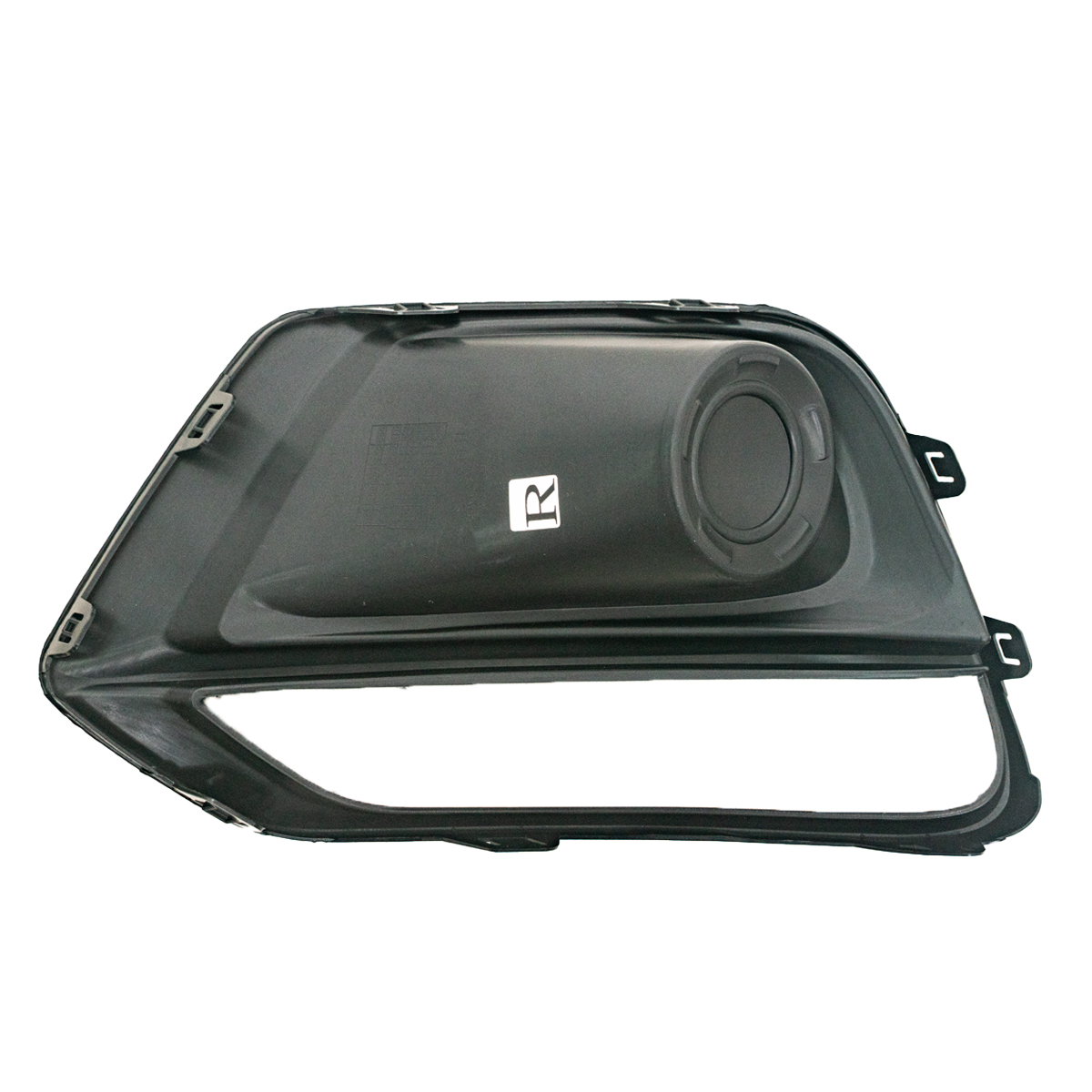 Grilla Lateral de Paragolpe para Chevrolet Tracker 2017 / 2019 para Luz Diurnada derecho