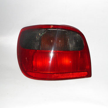 Faro trasero izquierdo para Volkswagen Pointer