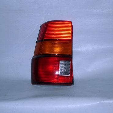 Faro trasero derecho para Volkswagen Quantum Tricolor