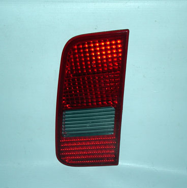 Faro trasero izquierdo para Volkswagen Polo 2004 en Adelante interior