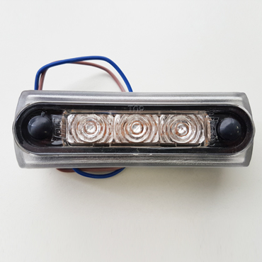Faro Delimitador Rect Polic.led Bivoltaje Cristal Ap-550Led