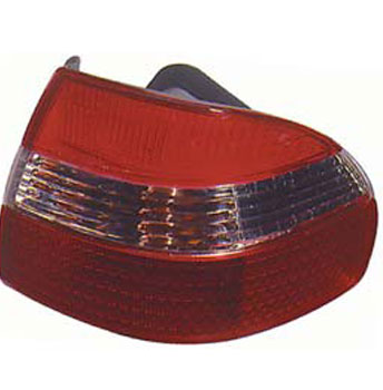 Faro Corolla 1999-2002 trasero exterior derecho AE112