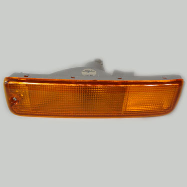 Faro Pathfinder 1996-1999 Paragolpe derecho