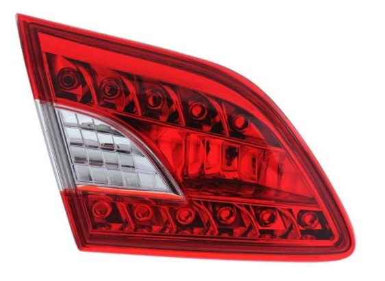 Faro Sentra 2014-2016 trasero interior con LED izquierdo