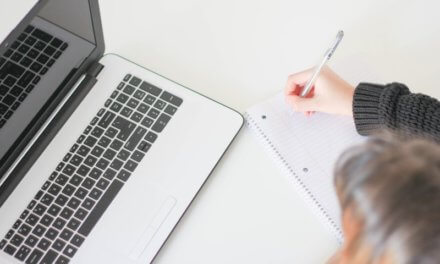 How to Host a Webinar That Sells