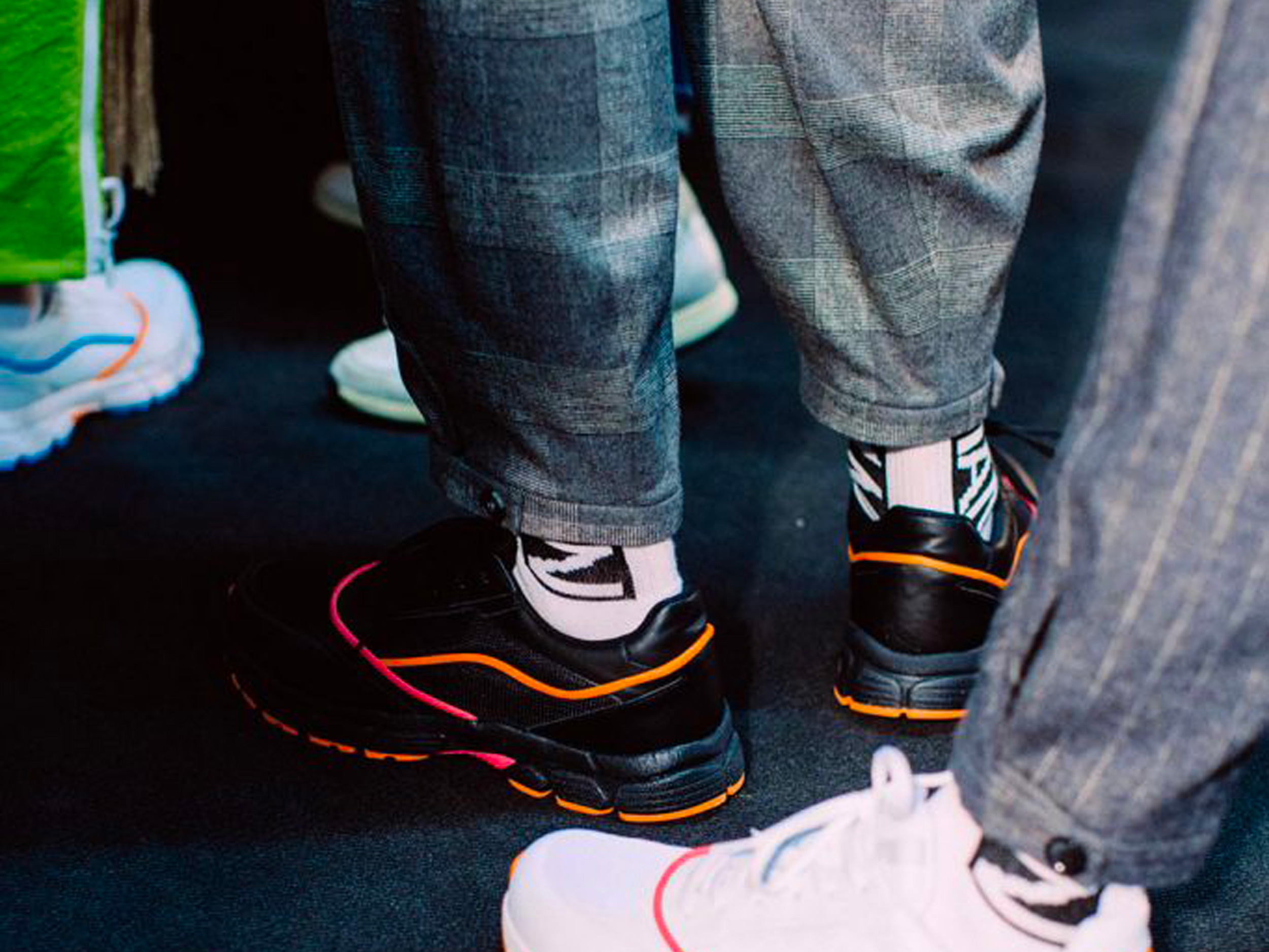 Beauty In Disorder Backstage London Fashion Week Men S Autumn Winter 17
