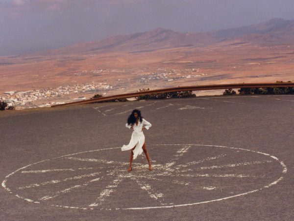 A marriage: Jacquemus meets the land of strong winds