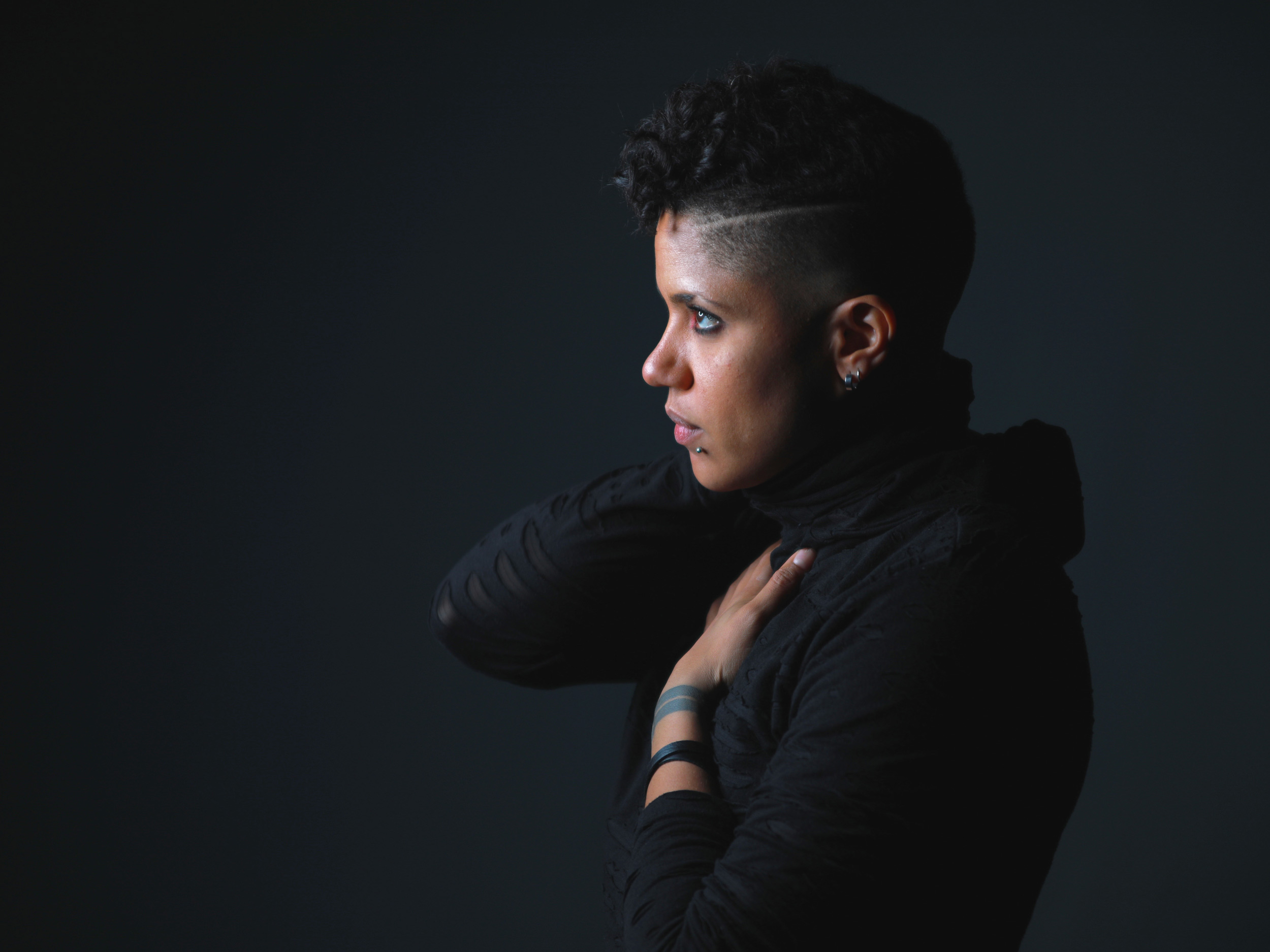 Be Steadwell’s queer slow jams are sexy, weird, and relatable