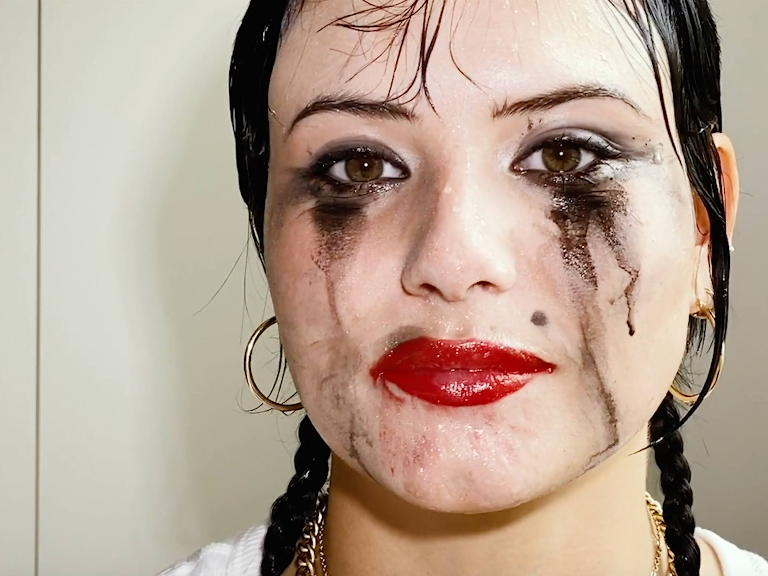Miranda Joyce recreates a legendary Courtney Love beauty moment