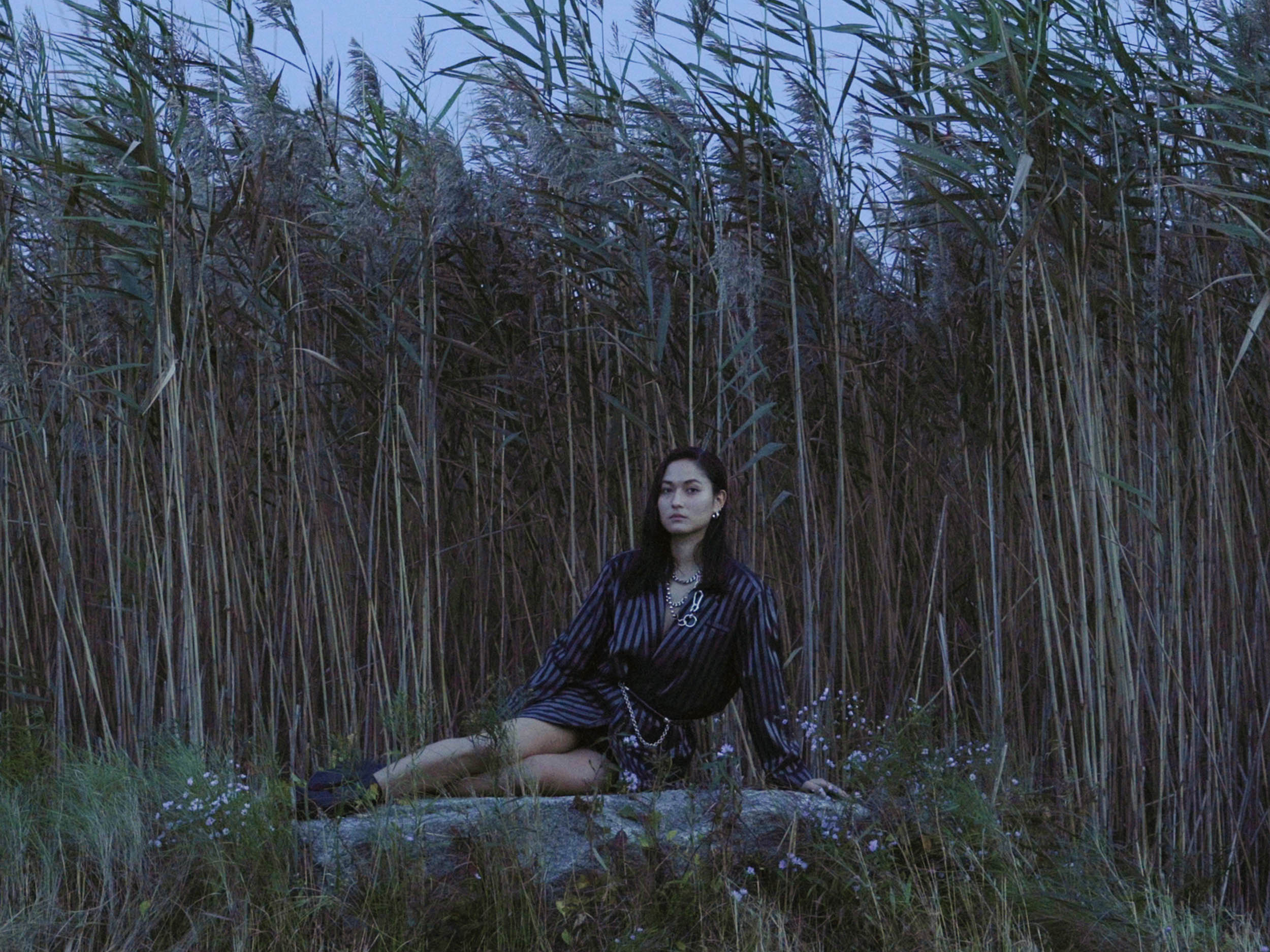 Lisa Remar takes a baseball bat to bad relationships in her new music video