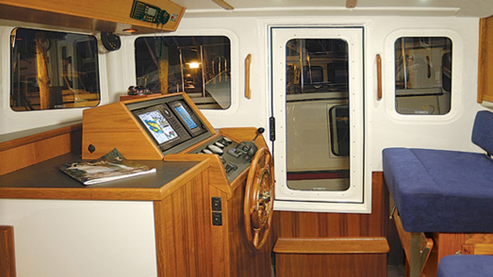 Nordic Tugs, Nordic tug 34, trawler, helm, steering