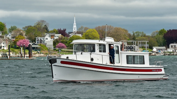 Nordic Tugs, Nordic tug 34, trawler, running shot