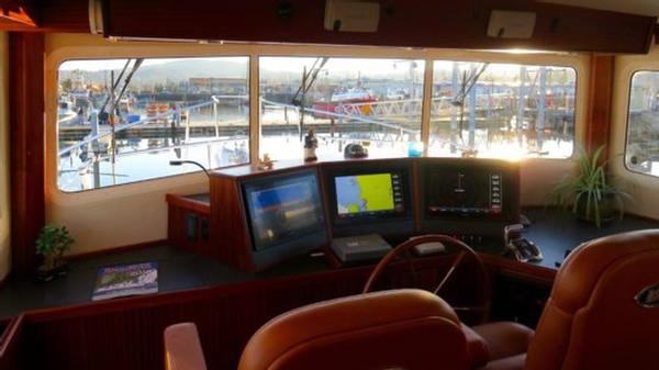 Nordic Tugs, Nordic tug 44, trawler, helm
