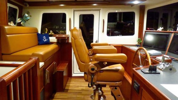 Nordic Tugs, Nordic tug 44, trawler, helm