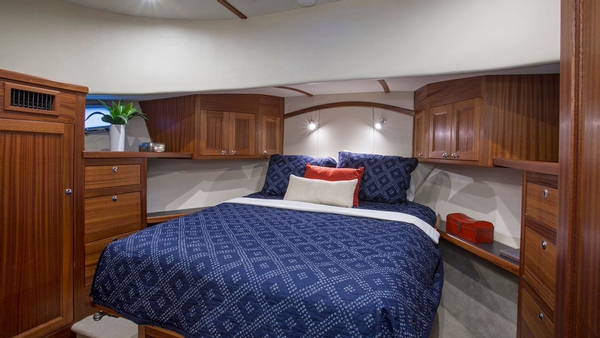 Nordic Tugs, Nordic tug 44, trawler, master bedroom