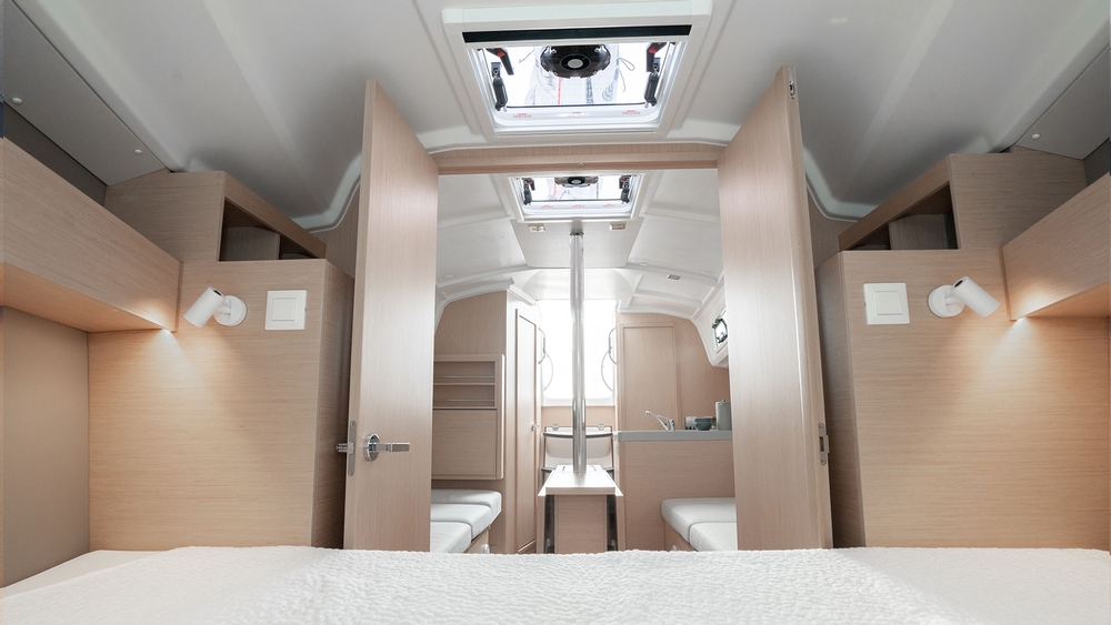 beneteau, oceanis 30.1, sailboat, interior cabin