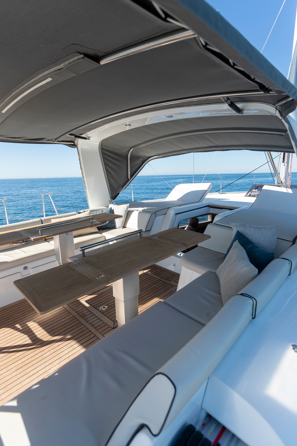 beneteau, oceanis yacht 54, sailboat, seating