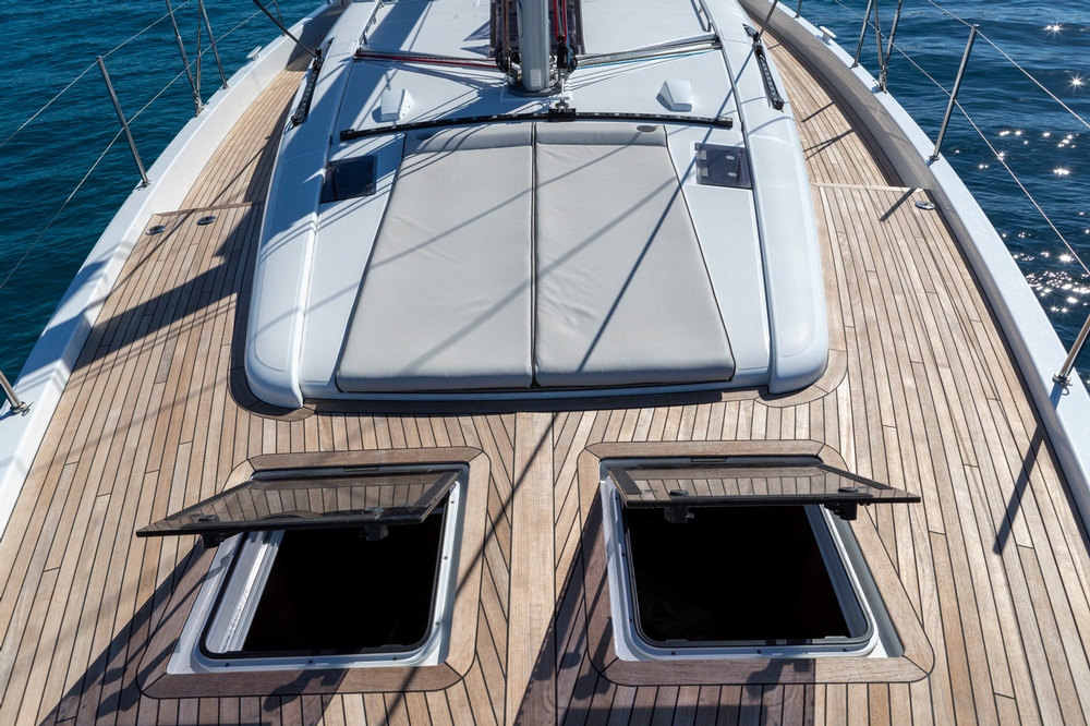beneteau, oceanis yacht 54, sailboat, deck