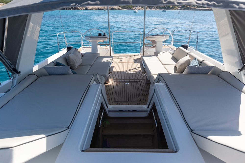 beneteau, oceanis yacht 54, sailboat, seating