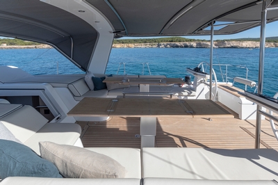 beneteau, oceanis yacht 54, sailboat, steering wheels