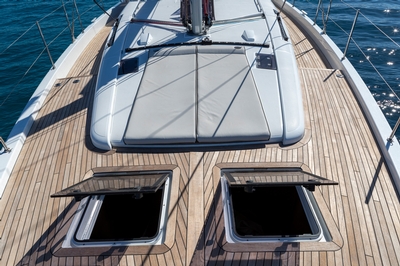 beneteau, oceanis yacht 54, sailboat, deck