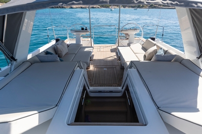 beneteau, oceanis yacht 54, sailboat, seating