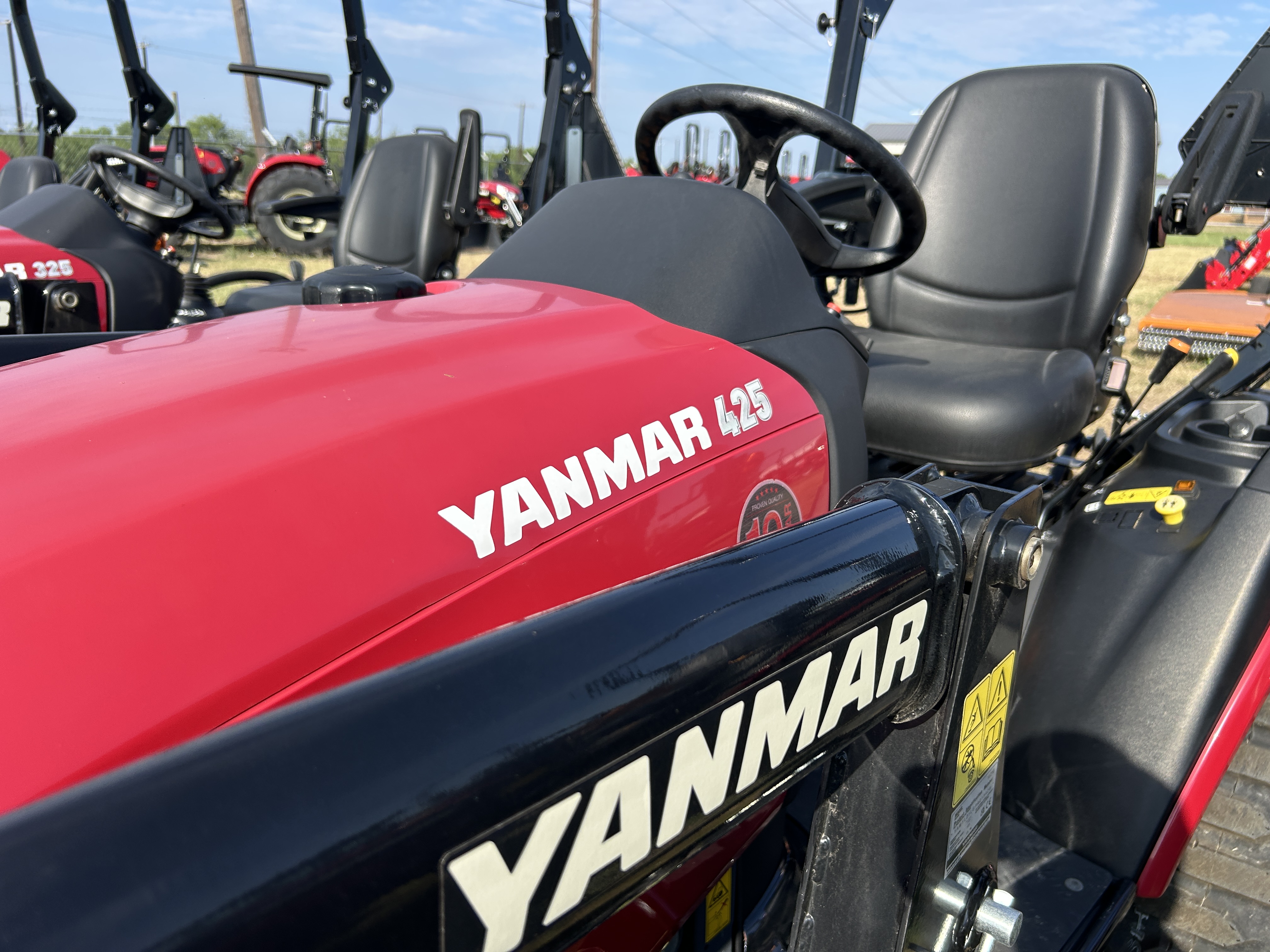 YANMAR TRACTOR SA425BI-L SA425 HST IND TIRES LDR:040747