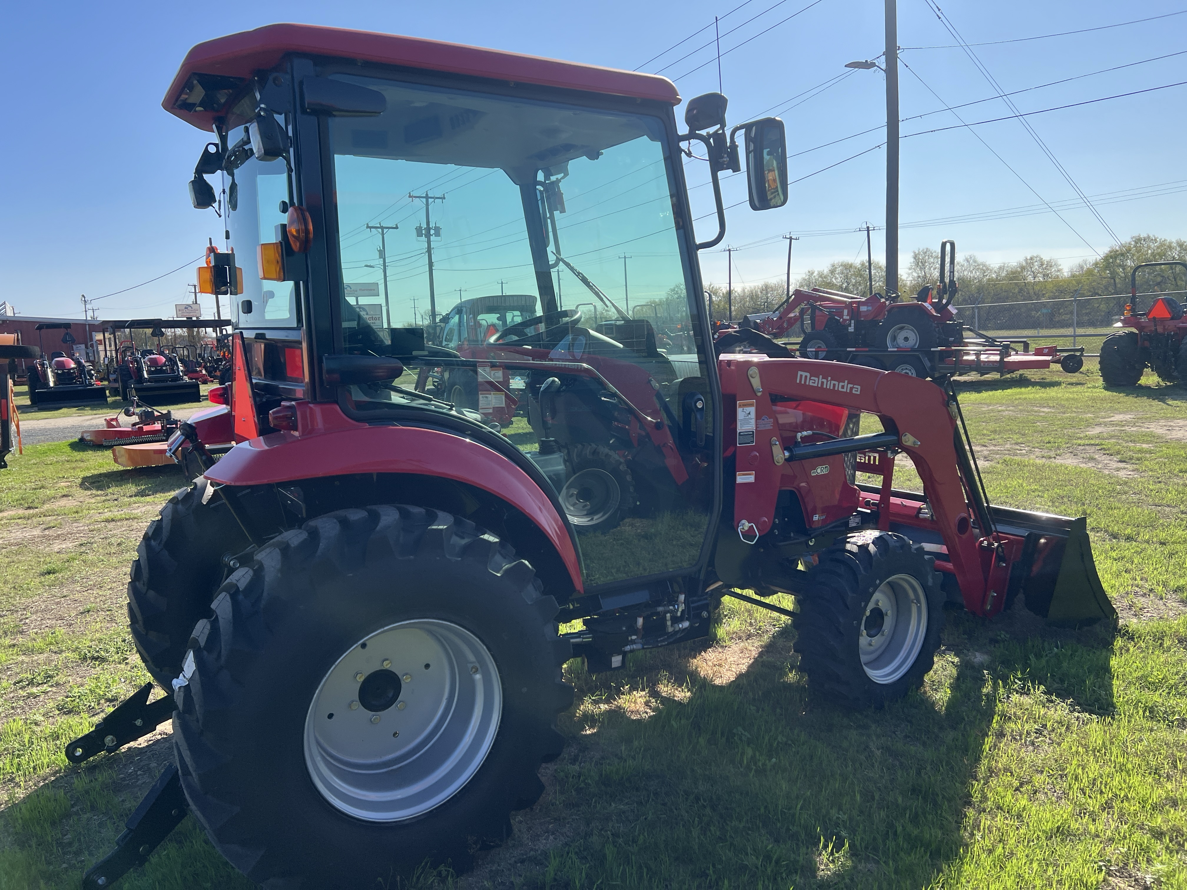 Photo of 2024 MAHINDRA TRACTORS 16354CHIL 1635HST CAB in Adkins, TX - 6,  MAHINDRA TRACTORS 16354CHIL 1635HST CAB:040813