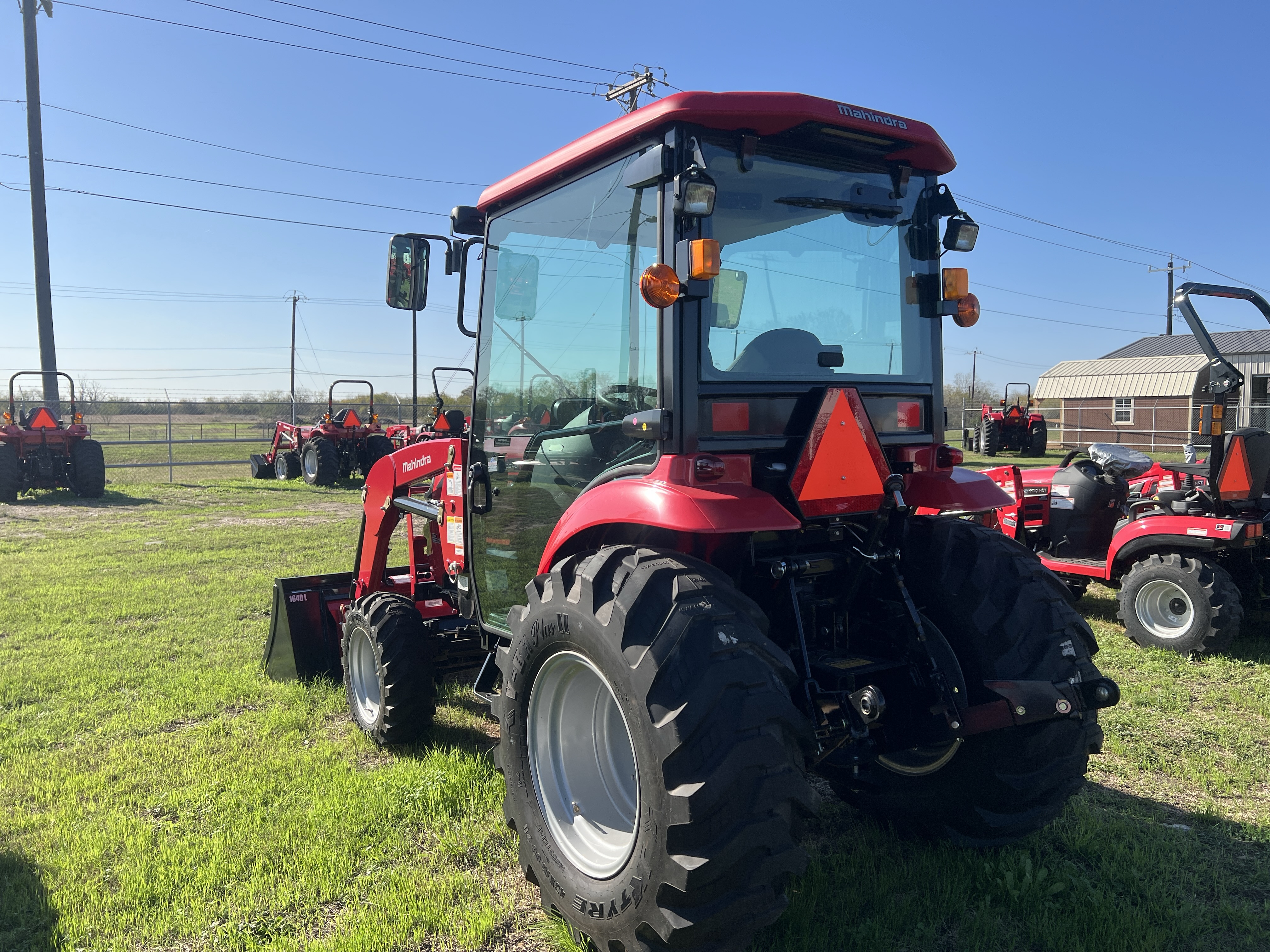 Photo of 2024 MAHINDRA TRACTORS 16404CHIL 1640 HST CAB 4WD in Adkins, TX - 3,  MAHINDRA TRACTORS 16404CHIL 1640 HST CAB 4WD:041027