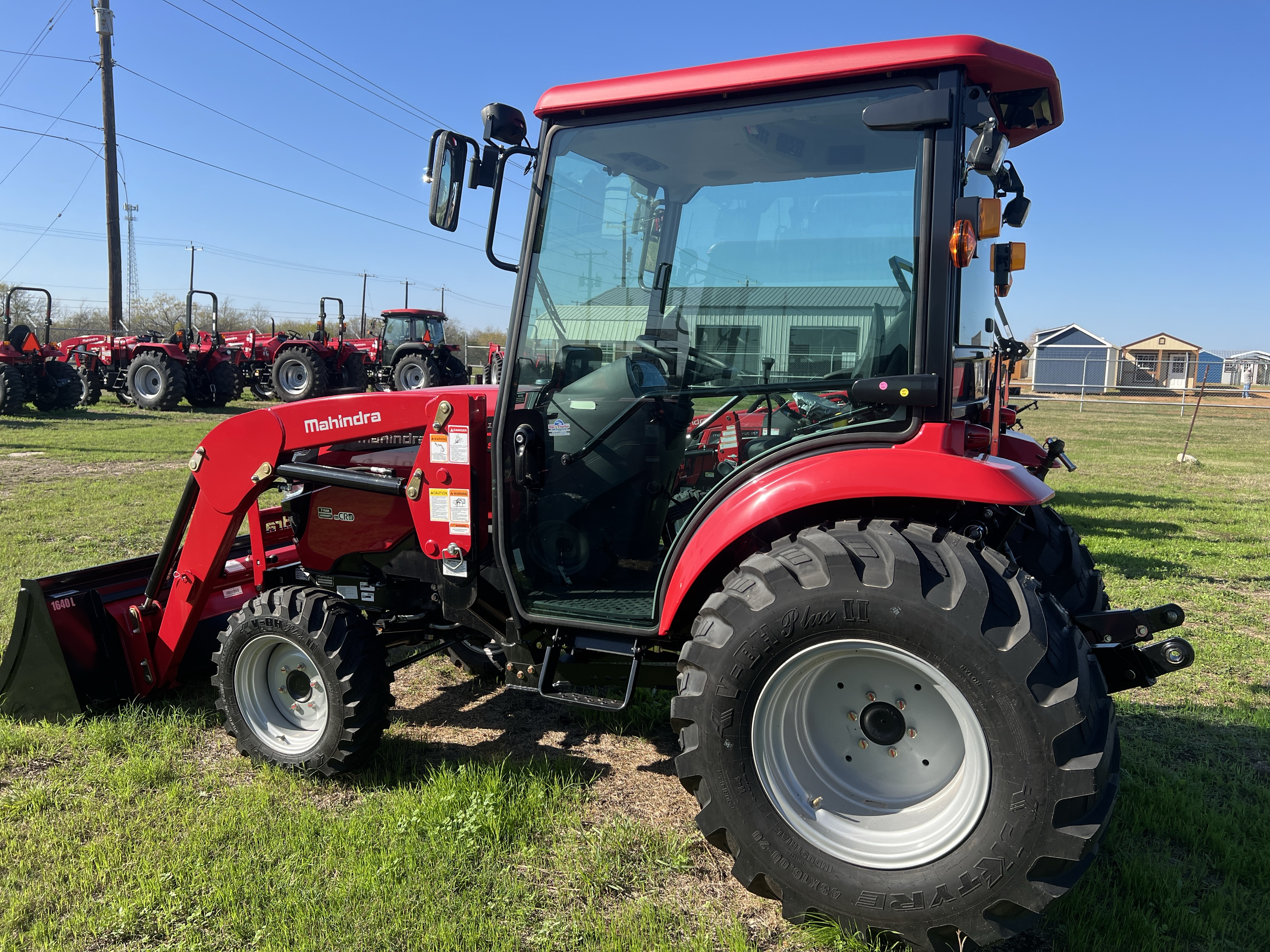 Photo of 2024 MAHINDRA TRACTORS 16404CHIL 1640 HST CAB 4WD in Adkins, TX - 5,  MAHINDRA TRACTORS 16404CHIL 1640 HST CAB 4WD:041027