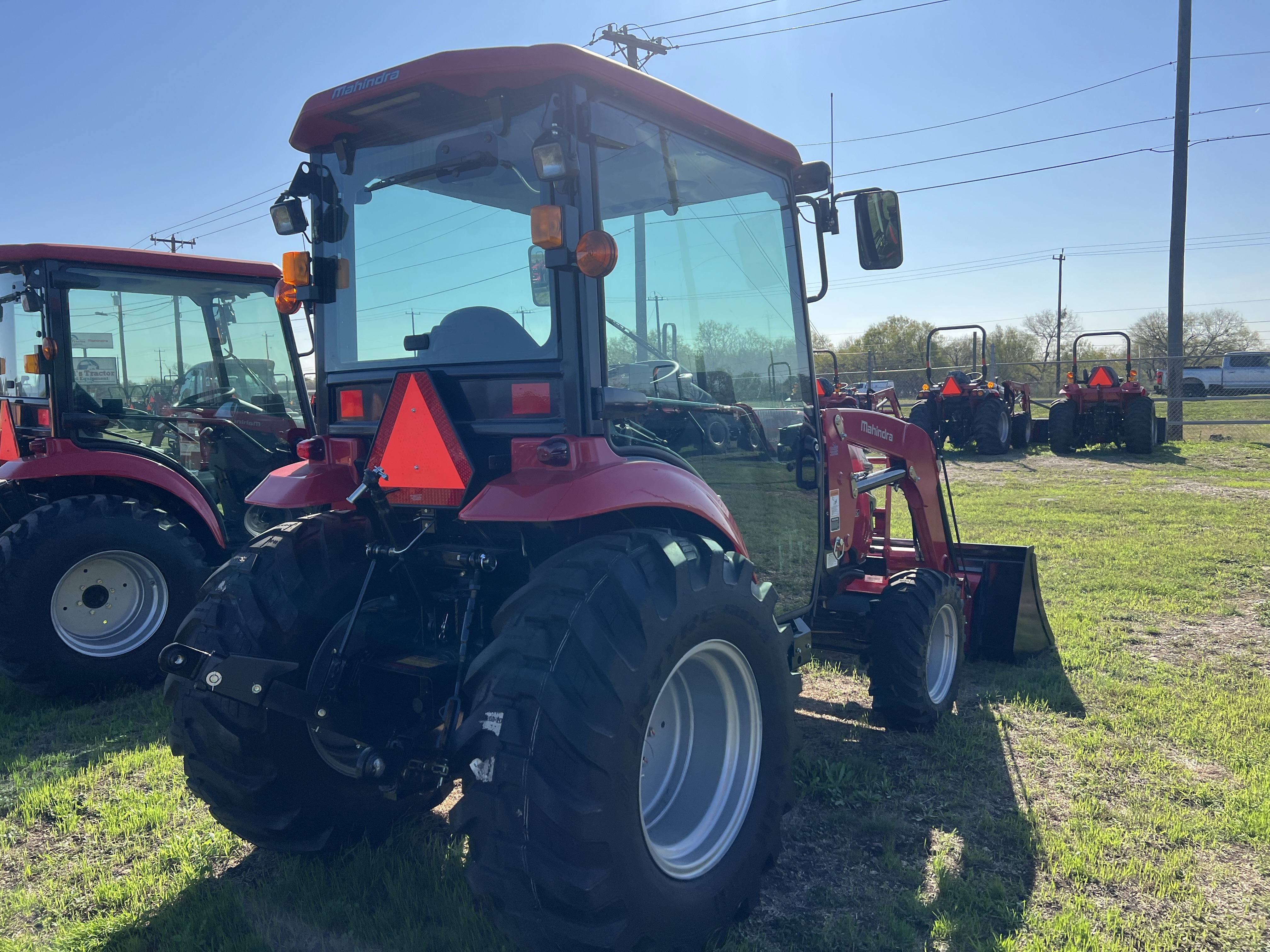 Photo of 2024 MAHINDRA TRACTORS 16404CHIL 1640 HST CAB 4WD in Adkins, TX - 18,  MAHINDRA TRACTORS 16404CHIL 1640 HST CAB 4WD:041027