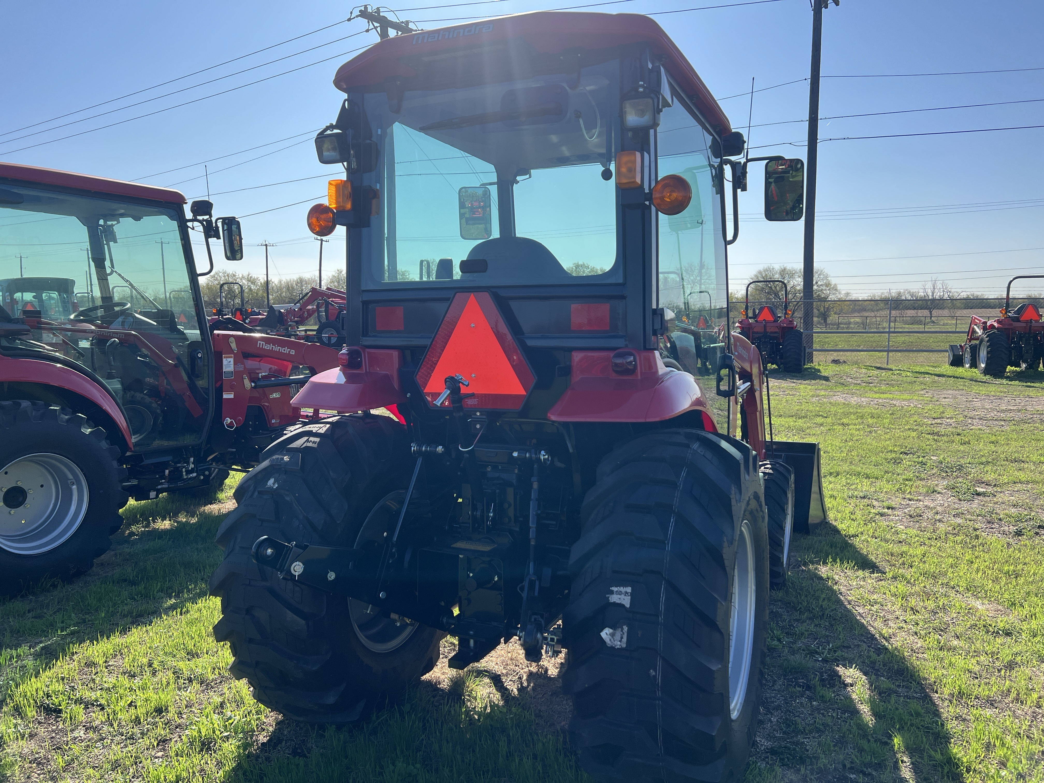 Photo of 2024 MAHINDRA TRACTORS 16404CHIL 1640 HST CAB 4WD in Adkins, TX - 19,  MAHINDRA TRACTORS 16404CHIL 1640 HST CAB 4WD:041027