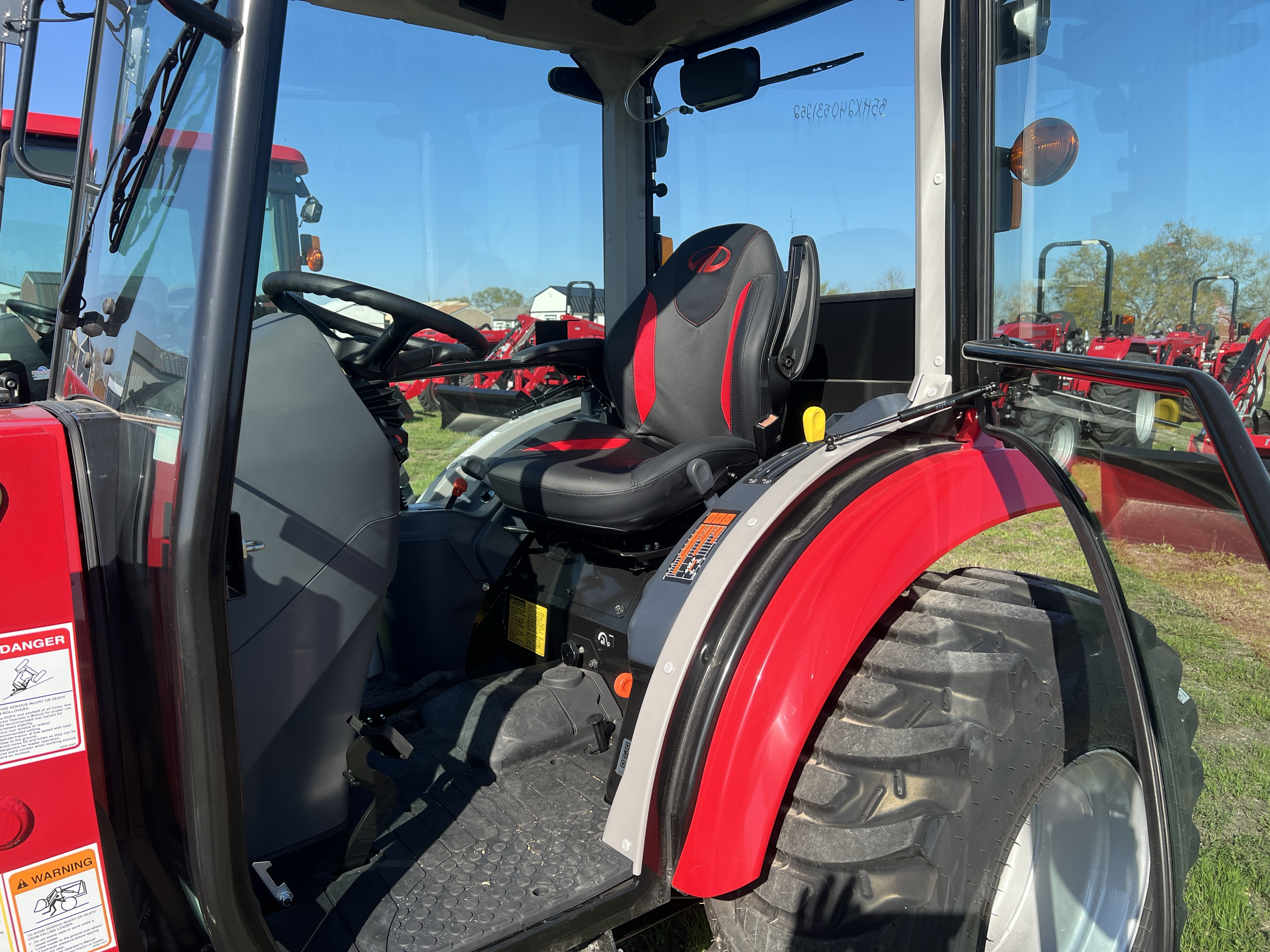 Photo of 2024 MAHINDRA TRACTORS 16354FHIL 1635 HST 4WD in Adkins, TX - 12,  MAHINDRA TRACTORS 16354FHIL 1635 HST 4WD:041118