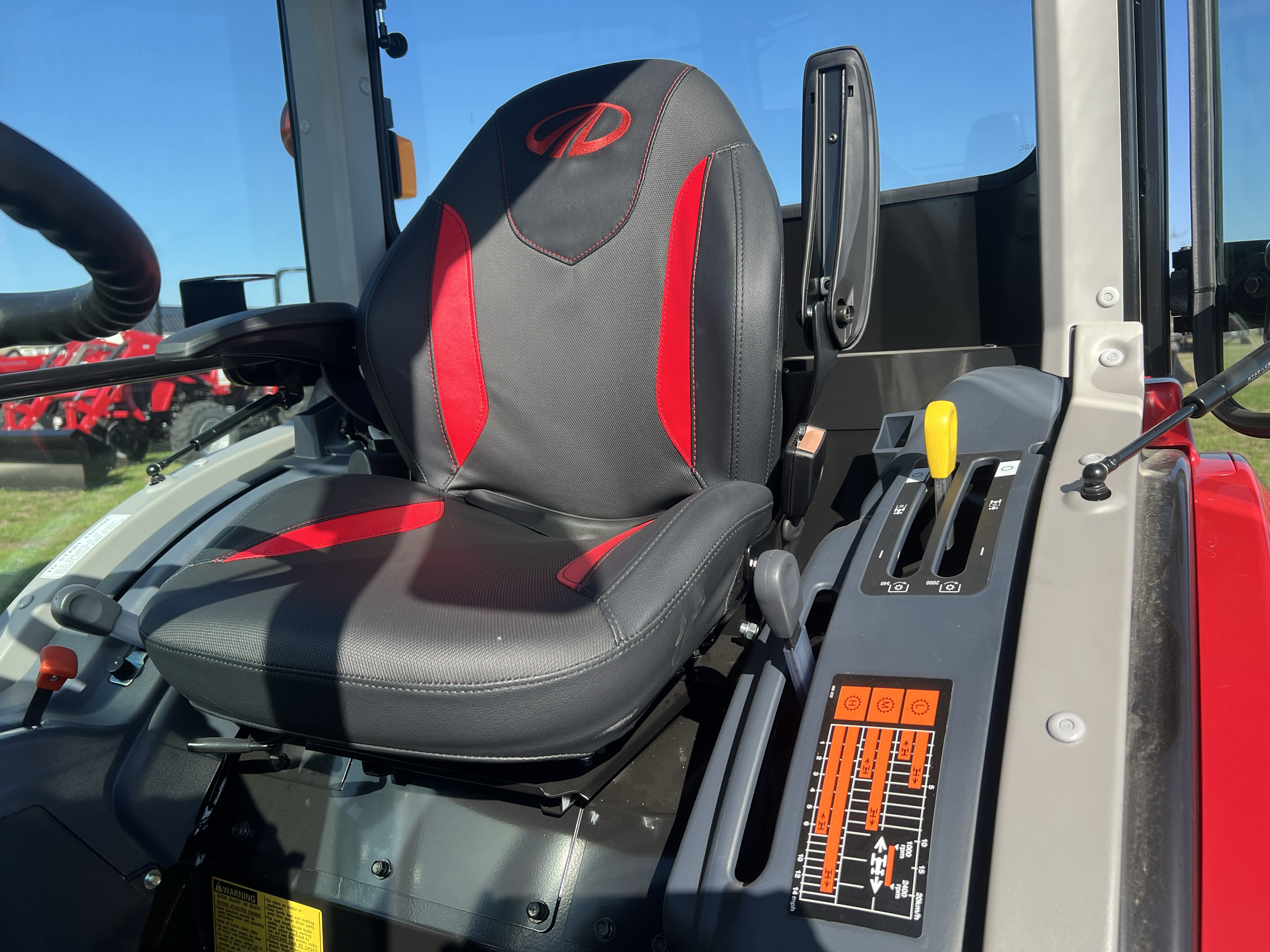 Photo of 2024 MAHINDRA TRACTORS 16354FHIL 1635 HST 4WD in Adkins, TX - 13,  MAHINDRA TRACTORS 16354FHIL 1635 HST 4WD:041118
