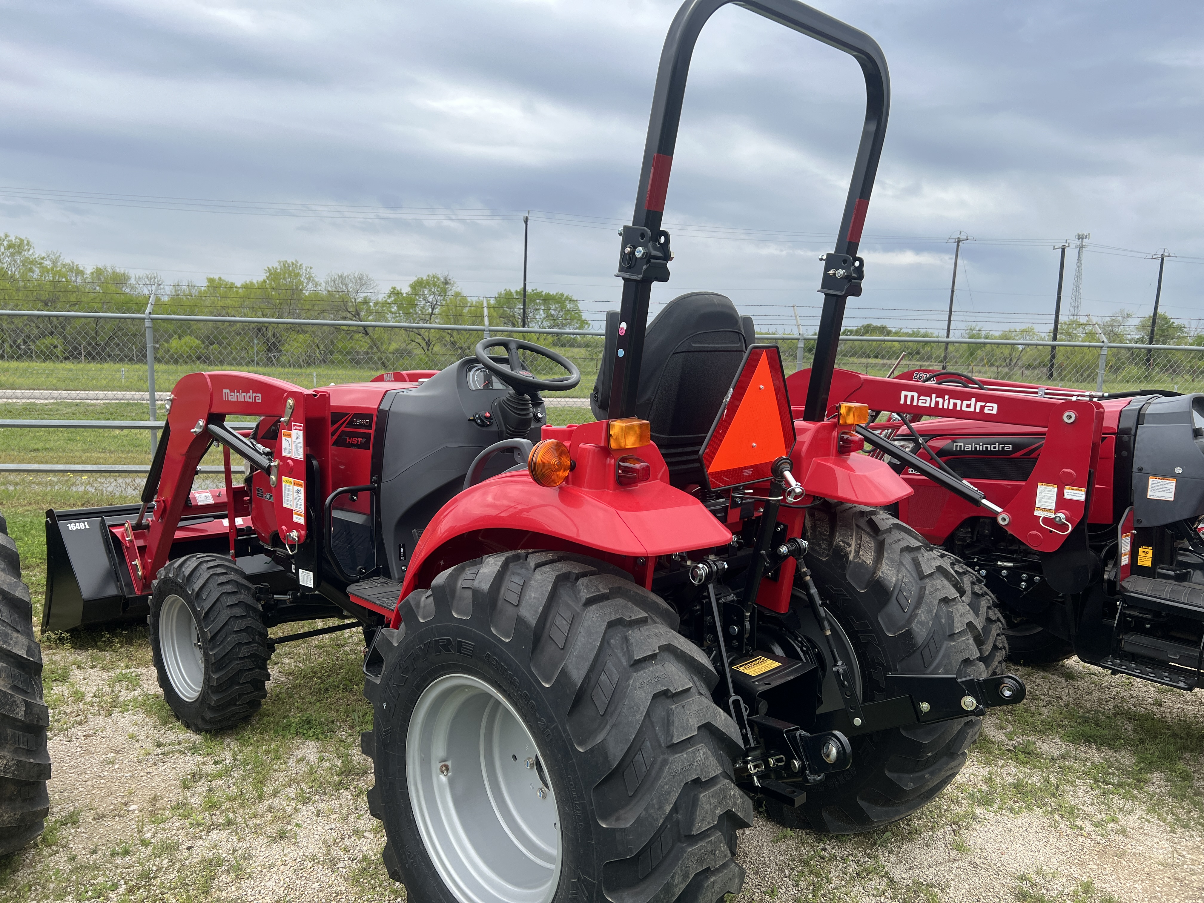 Photo of 2024 MAHINDRA TRACTORS 16404FSIL 1640 SST 4WD in Adkins, TX - 3,  MAHINDRA TRACTORS 16404FSIL 1640 SST 4WD:041153