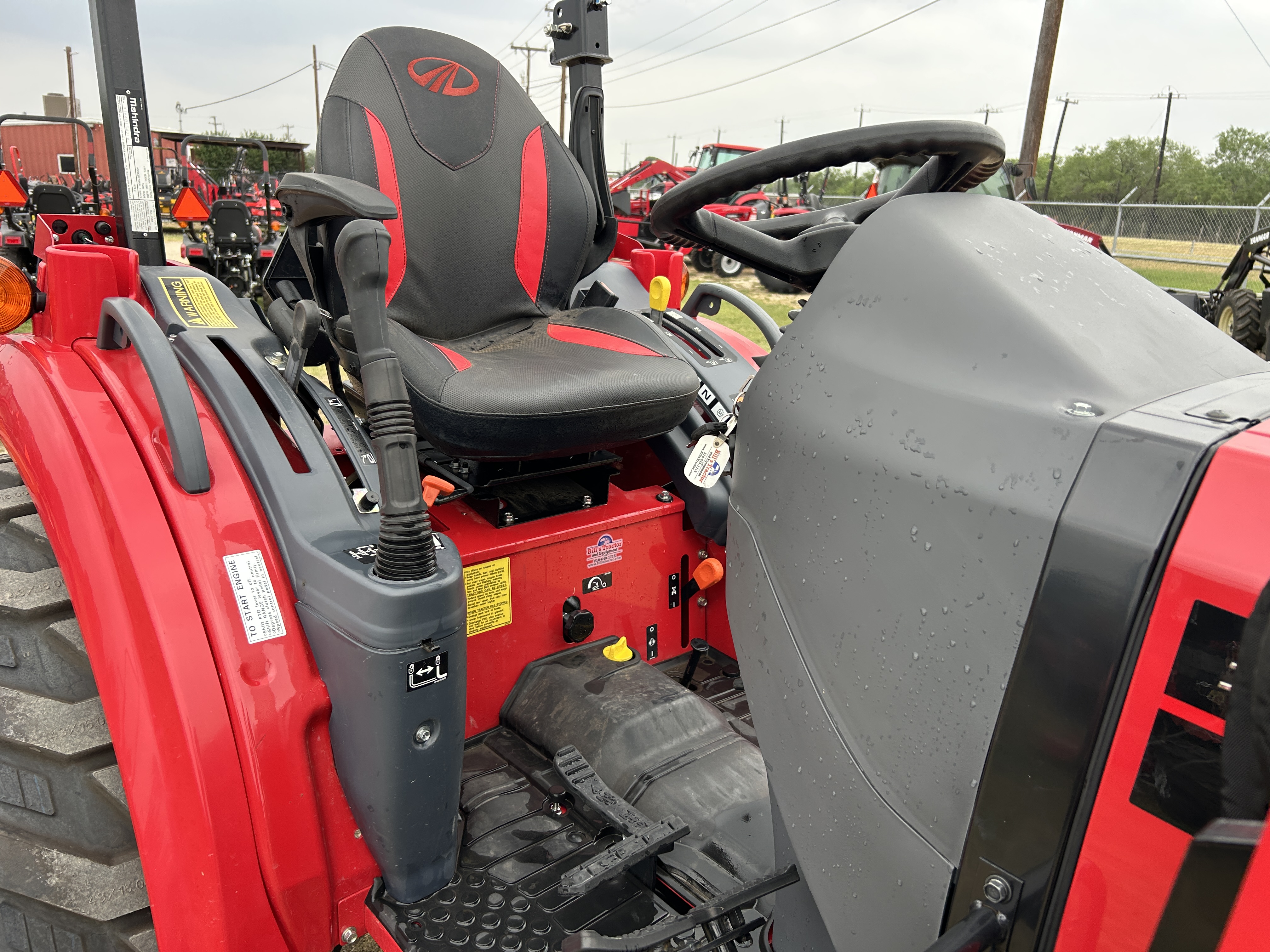 MAHINDRA TRACTORS 16404FSIL 1640 SST 4WD:041153