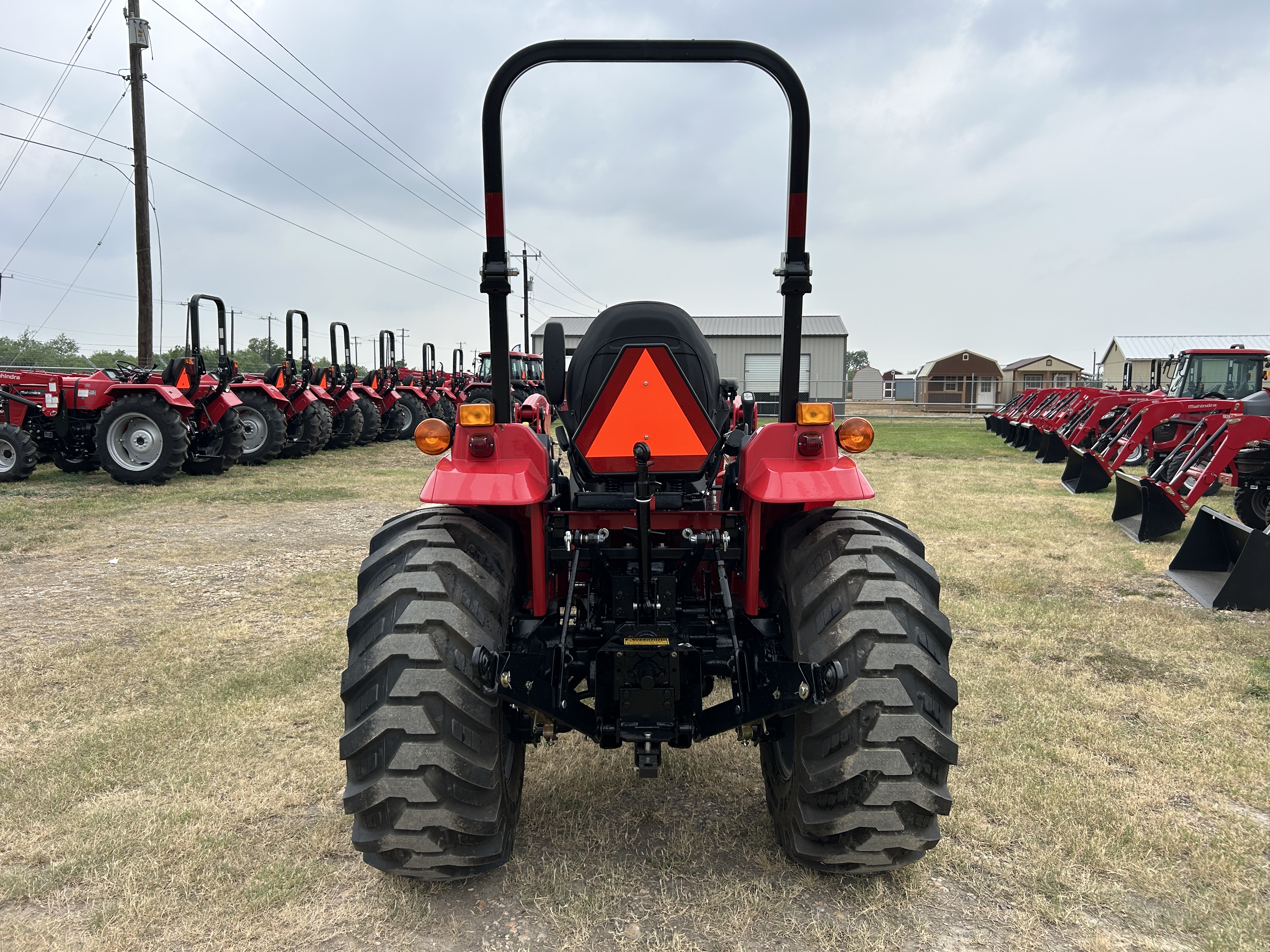 MAHINDRA TRACTORS 16404FSIL 1640 SST 4WD:041153
