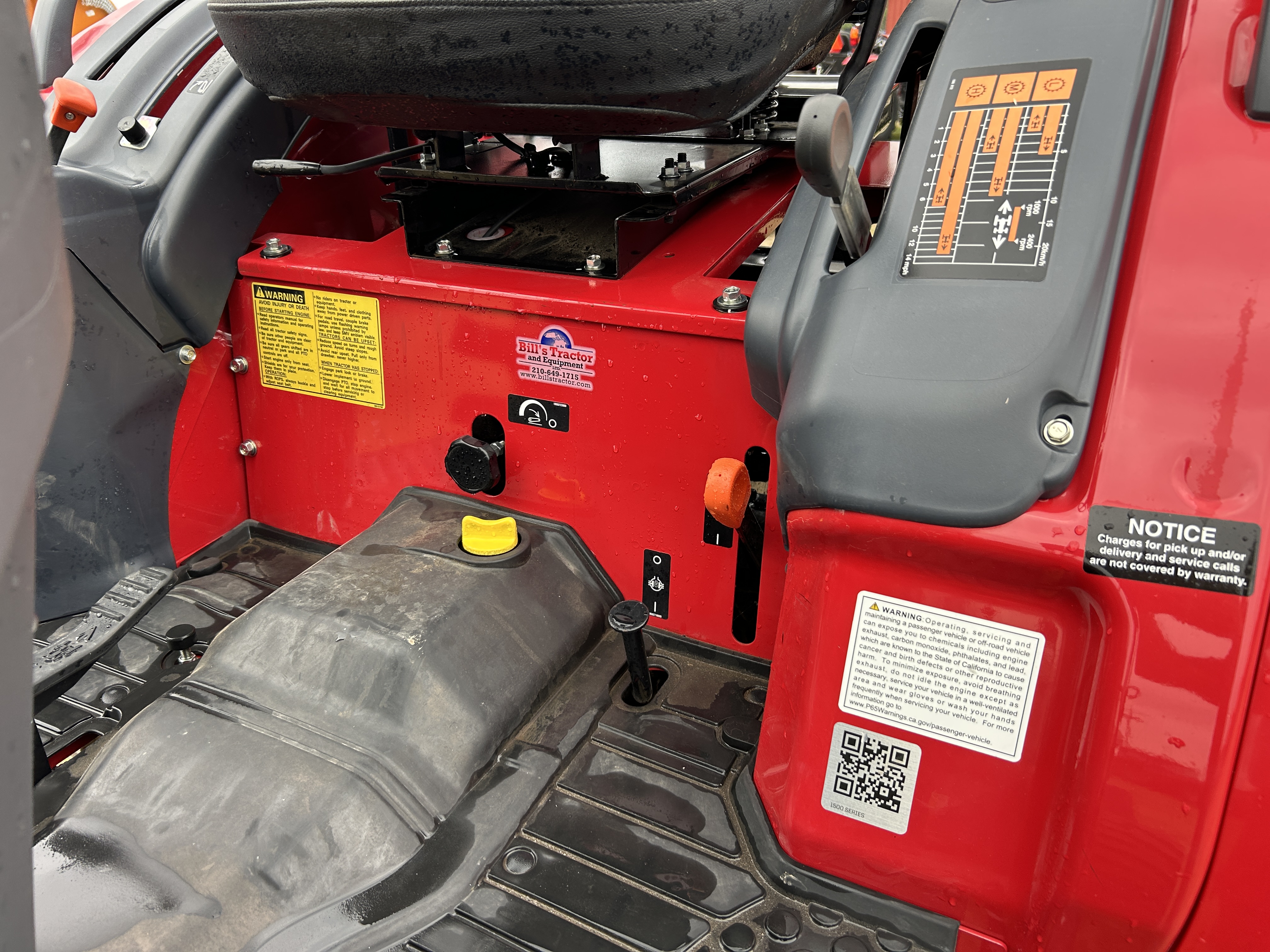 MAHINDRA TRACTORS 16404FSIL 1640 SST 4WD:041153