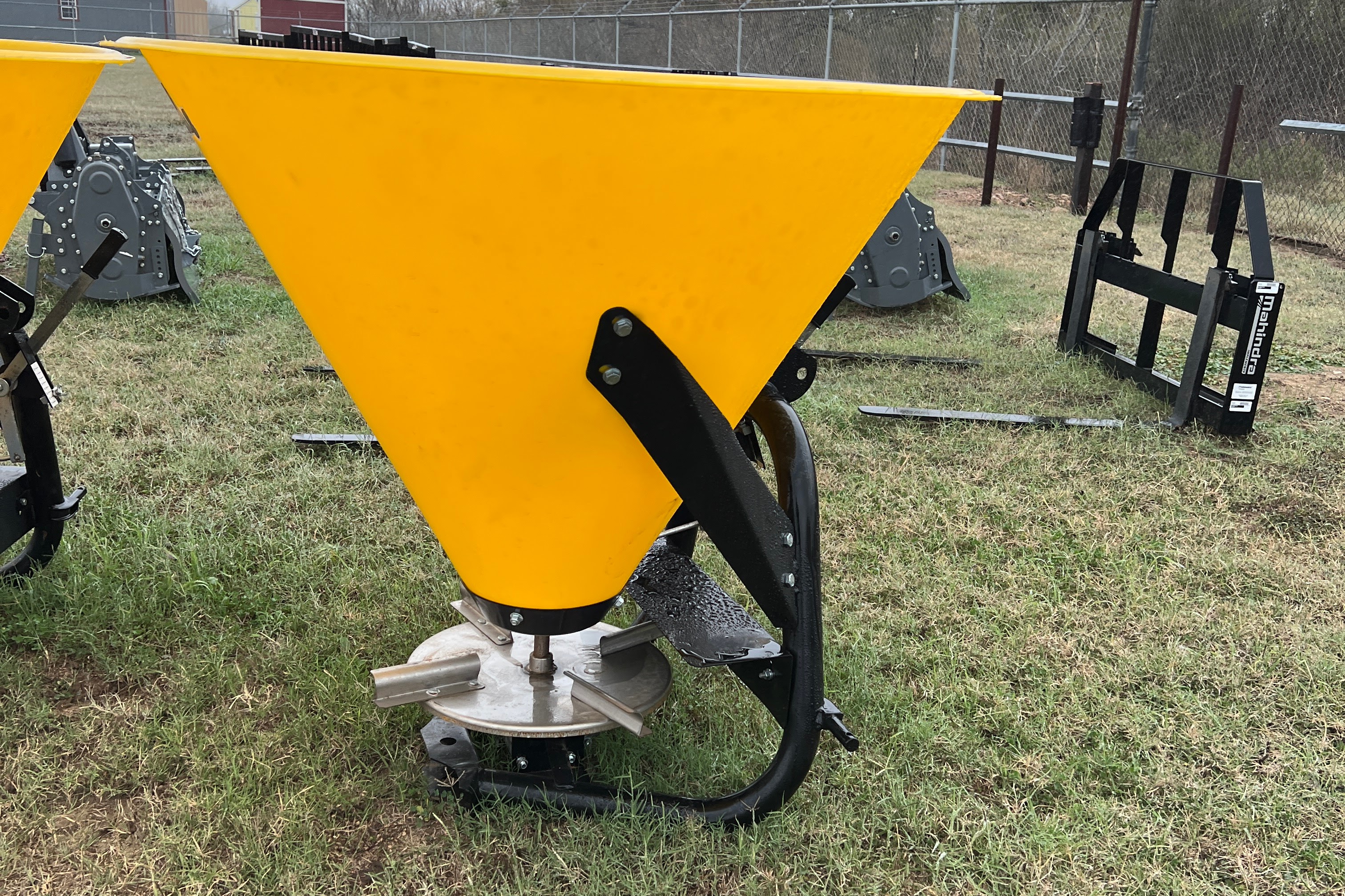 Photo of 2024 ARMSTRONG AG SDRP5 SEEDER PLAST in Adkins, TX