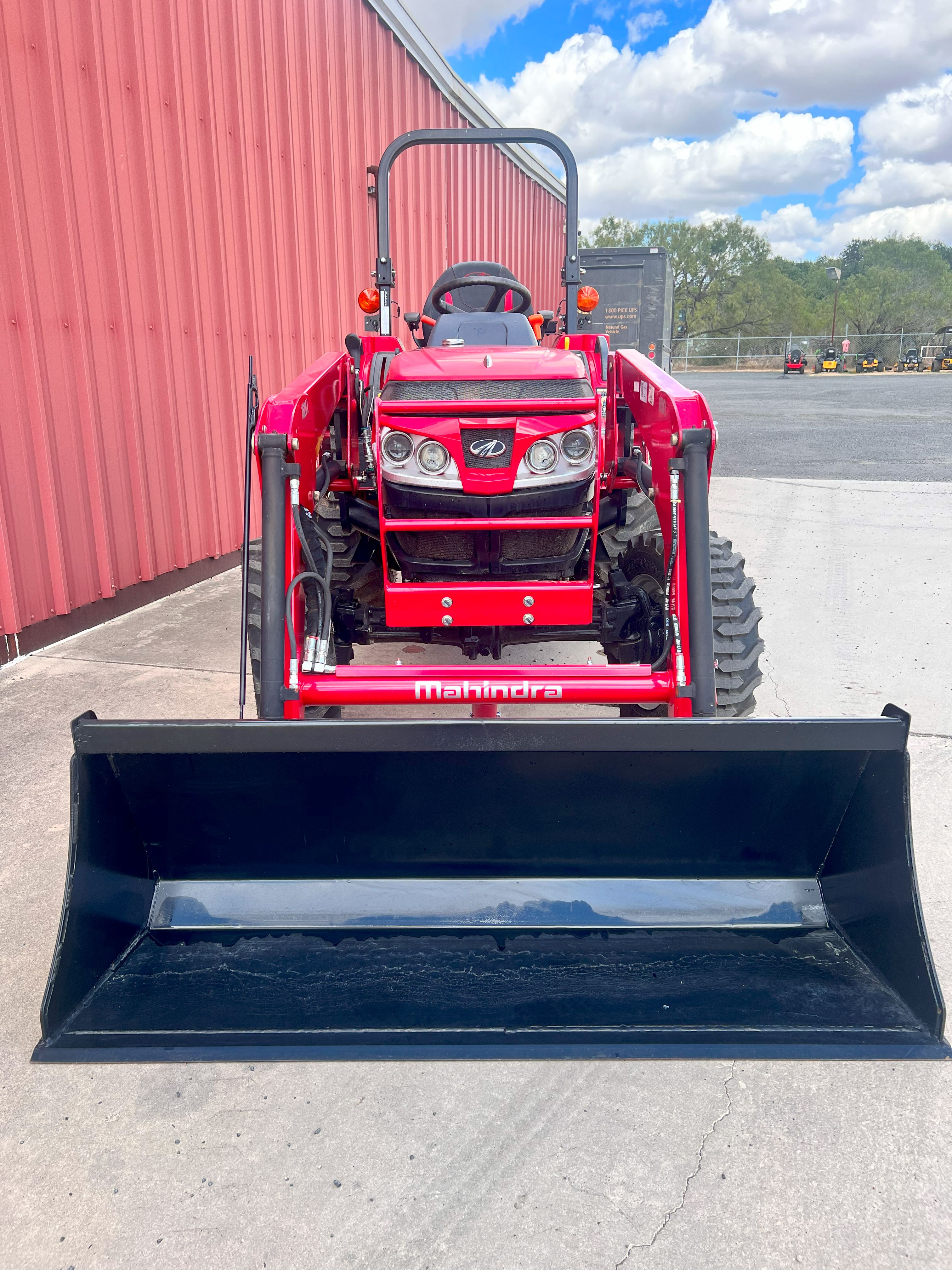 Photo of 2024 MAHINDRA TRACTORS 16264FSIL 1626 SST 4WD in Adkins, TX - 7,  MAHINDRA TRACTORS 16264FSIL 1626 SST 4WD:041251