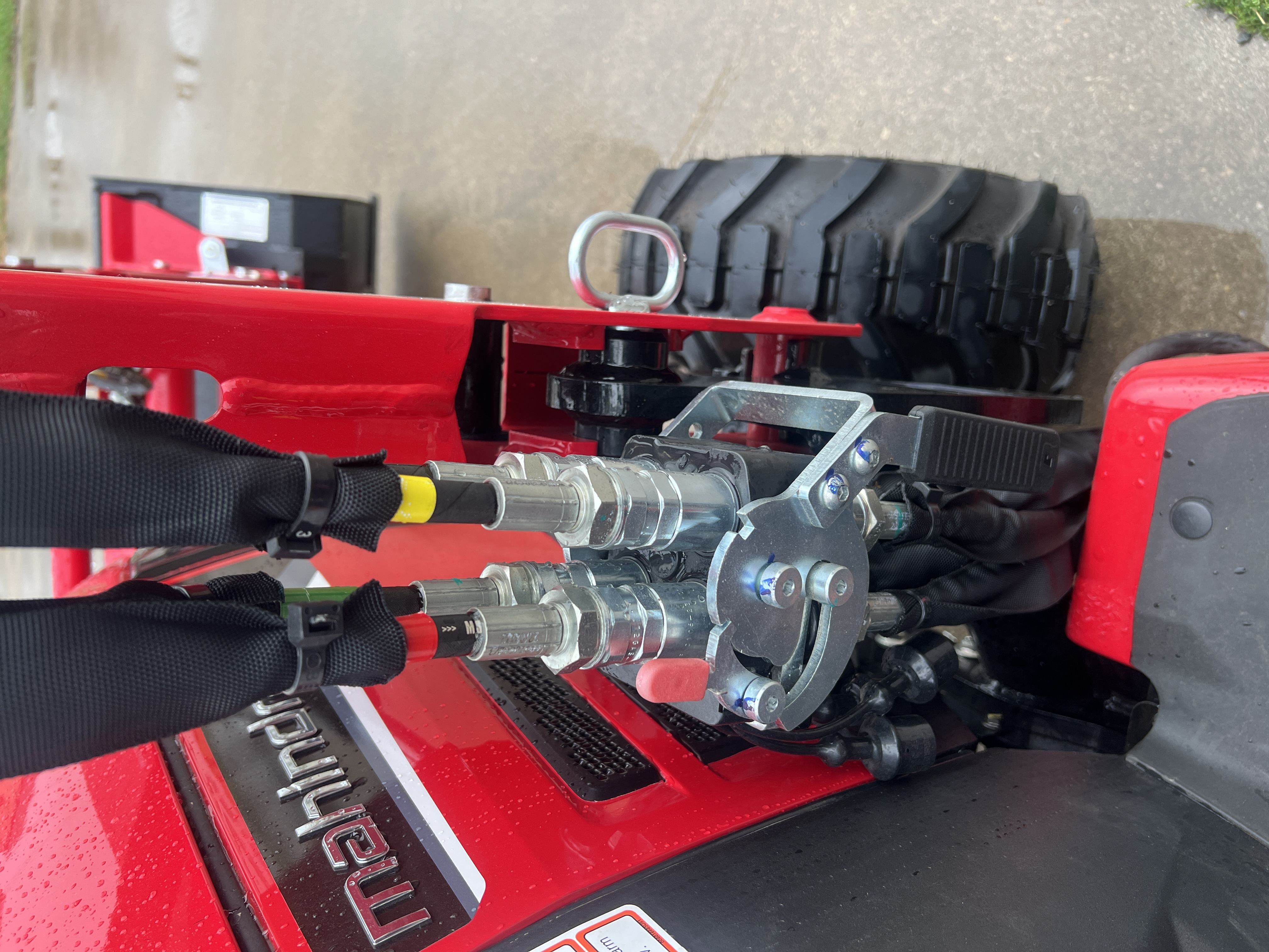 MAHINDRA TRACTORS 11264FHIL 1126 HST 4WD:041550