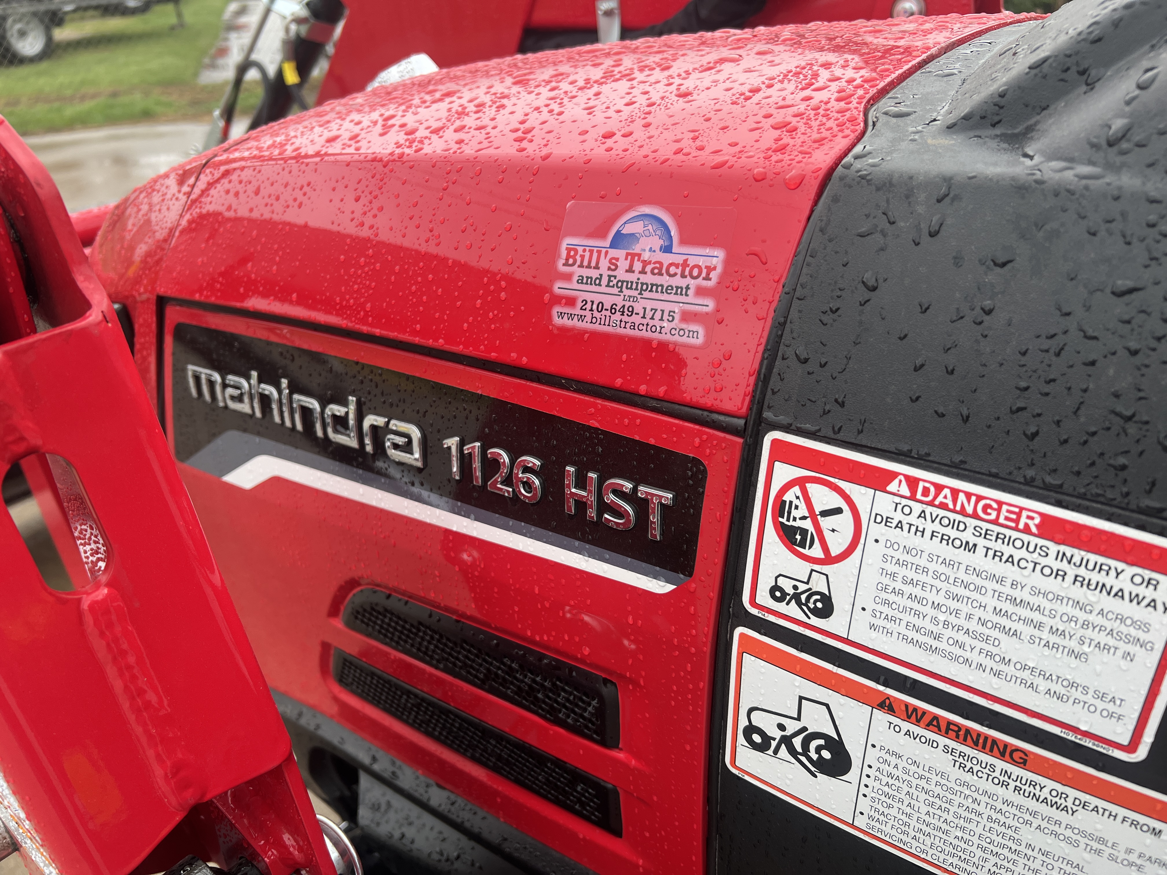 MAHINDRA TRACTORS 11264FHIL 1126 HST 4WD:041551