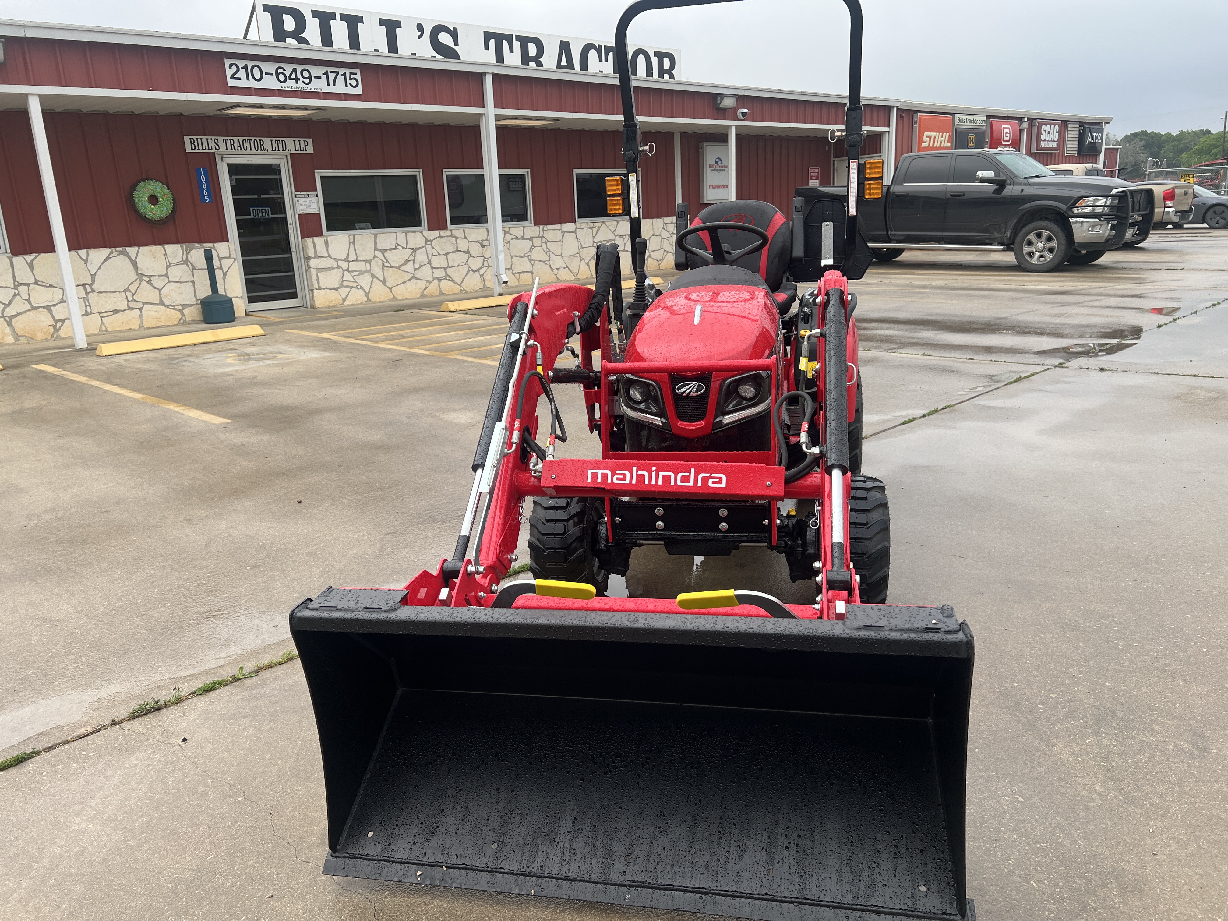 MAHINDRA TRACTORS 11264FHIL 1126 HST 4WD:041551