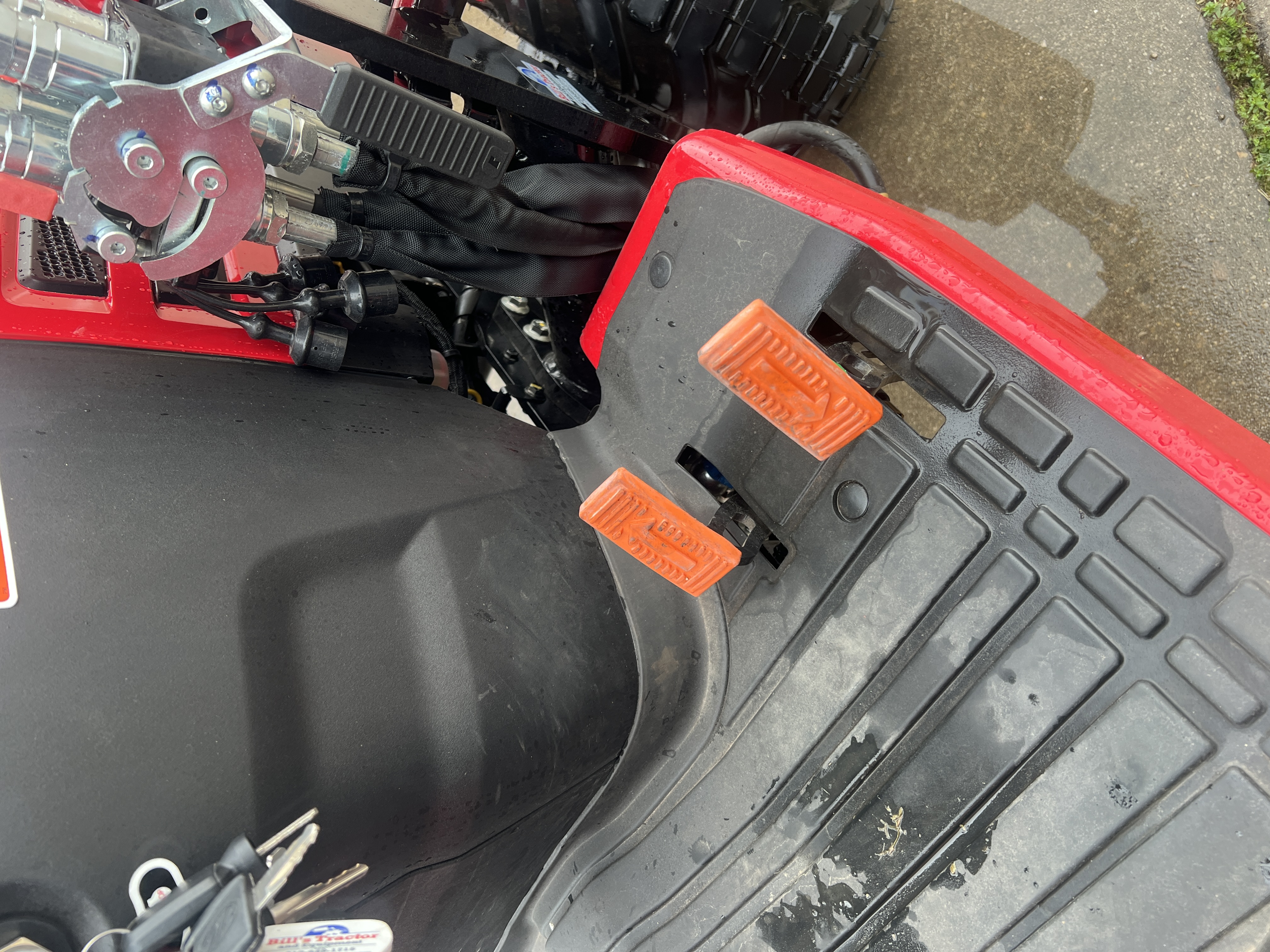 Photo of 2025 MAHINDRA TRACTORS 11264FHIL 1126 HST 4WD in Adkins, TX - 11,  MAHINDRA TRACTORS 11264FHIL 1126 HST 4WD:041554
