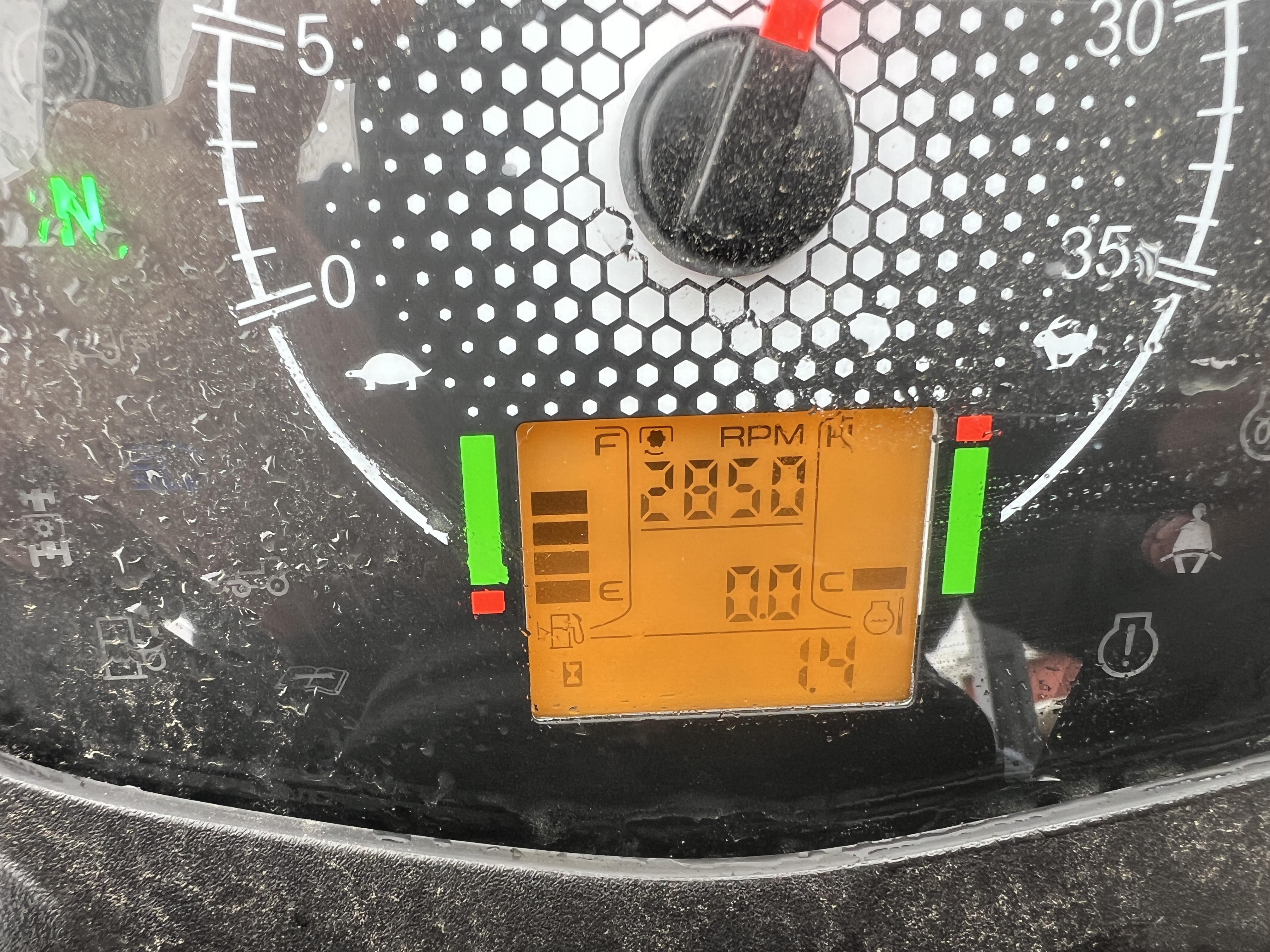 Photo of 2025 MAHINDRA TRACTORS 11264FHIL 1126 HST 4WD in Adkins, TX - 23,  MAHINDRA TRACTORS 11264FHIL 1126 HST 4WD:041554