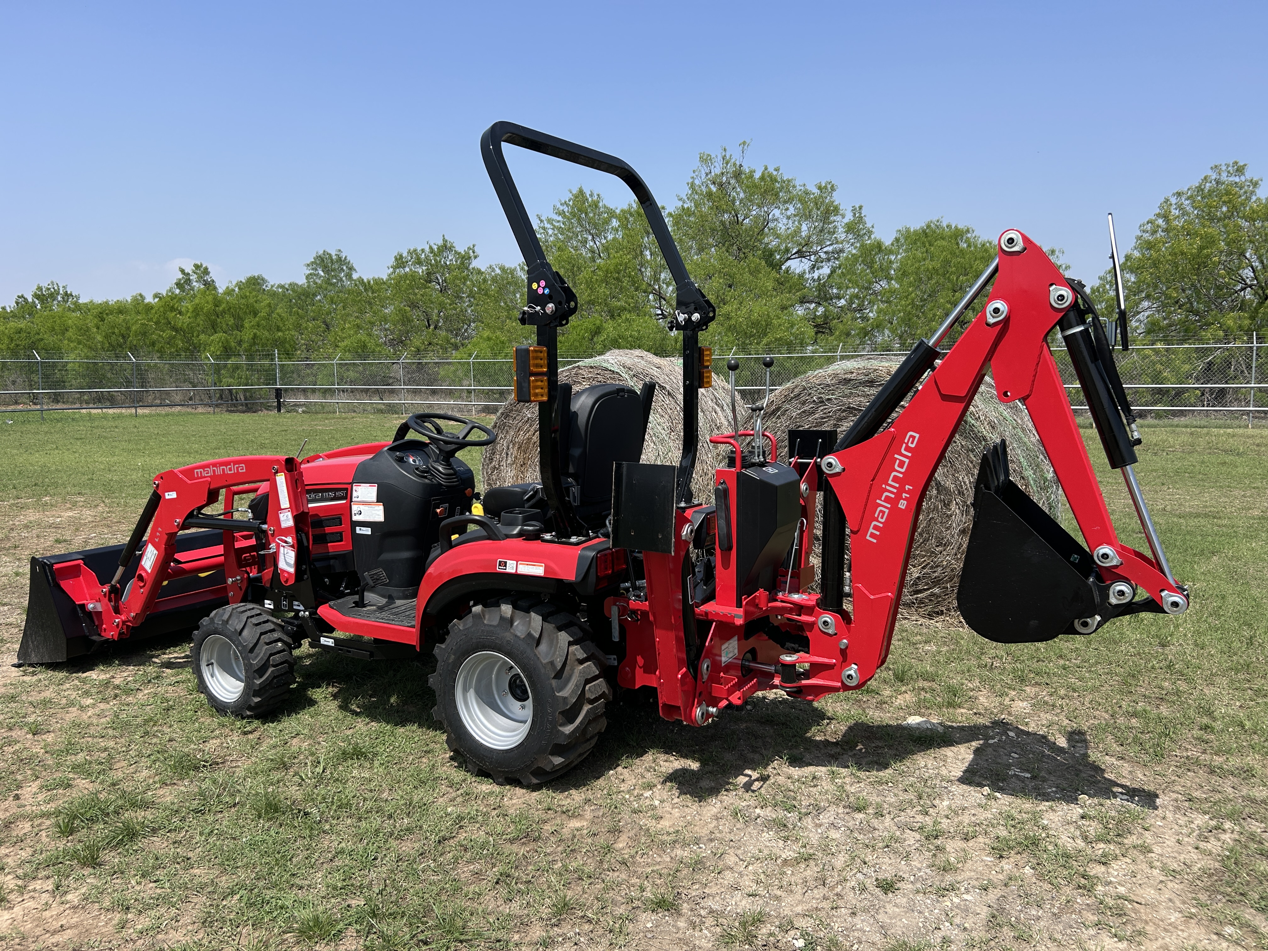 MAHINDRA TRACTORS 11264FHILB 11264FHILB:041612