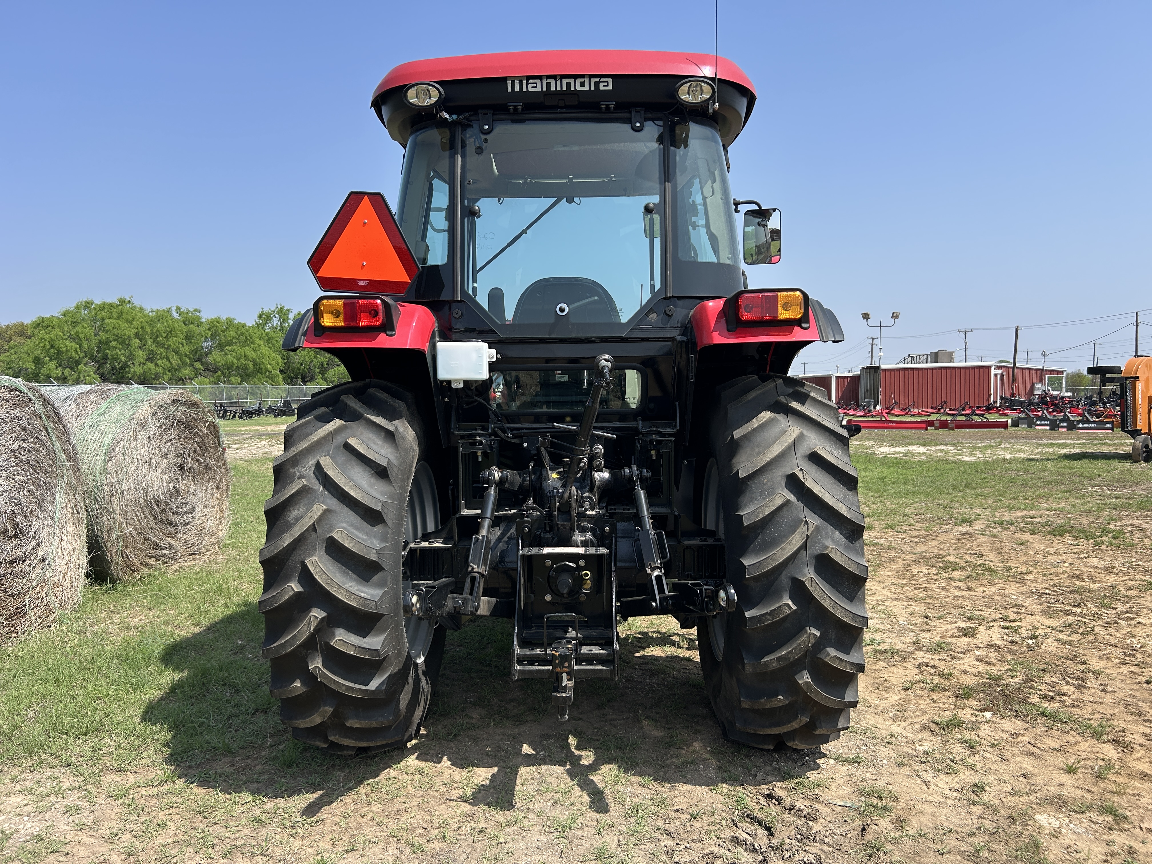 MAHINDRA TRACTORS 60754CPAL 6075 4WD CAB:041886